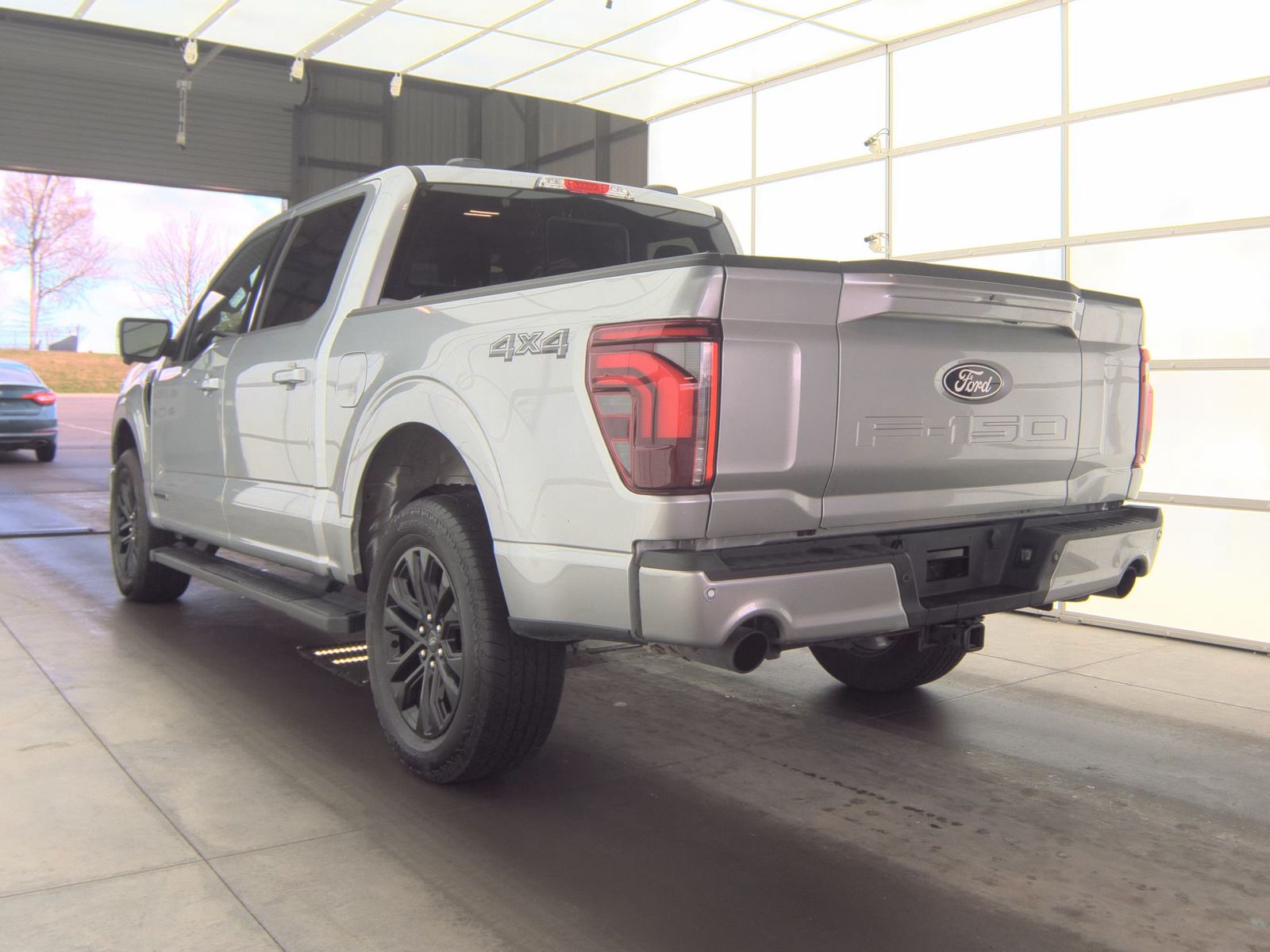 2025 Ford F-150 Hybrid Lariat AWD