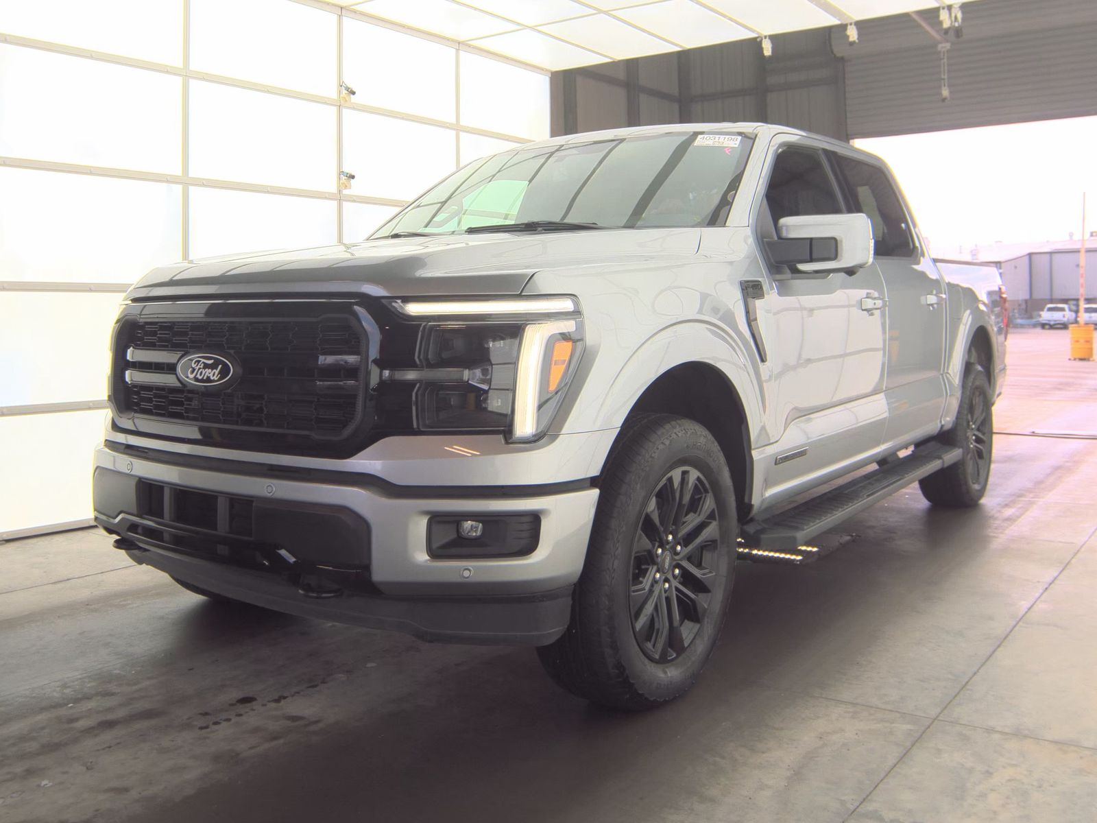 2025 Ford F-150 Hybrid Lariat AWD