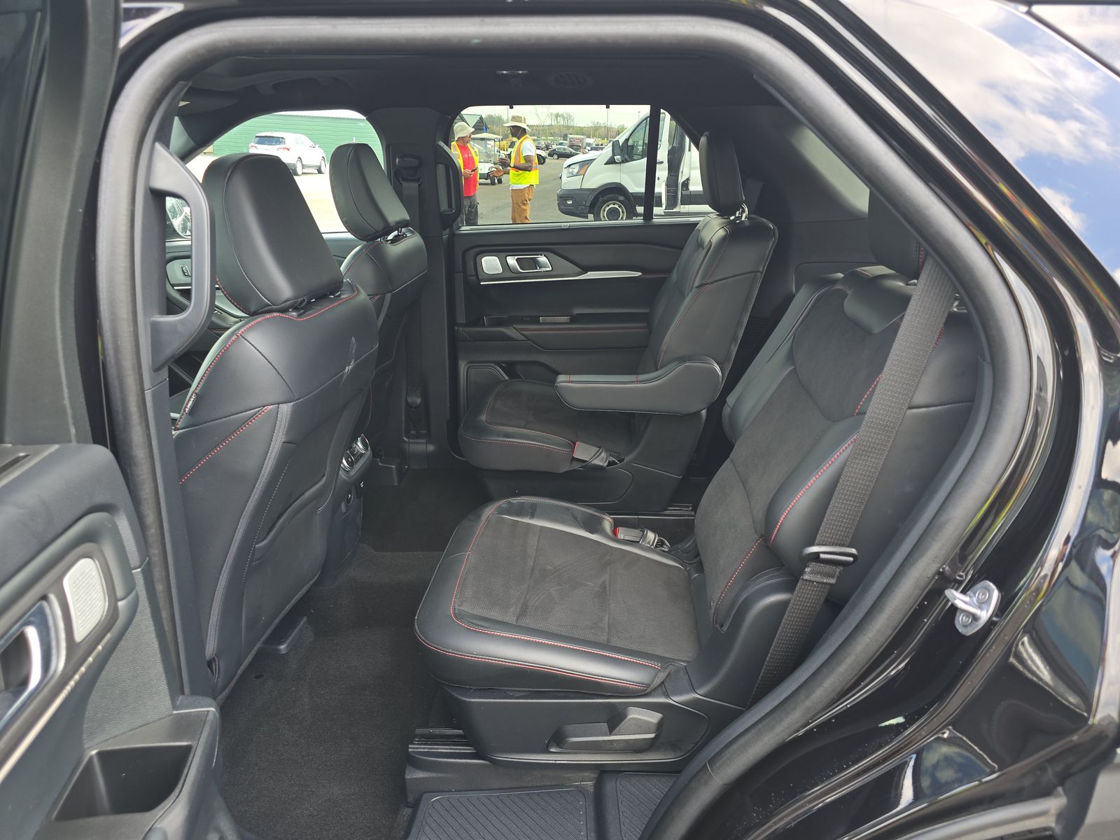 2025 Ford Explorer ST AWD