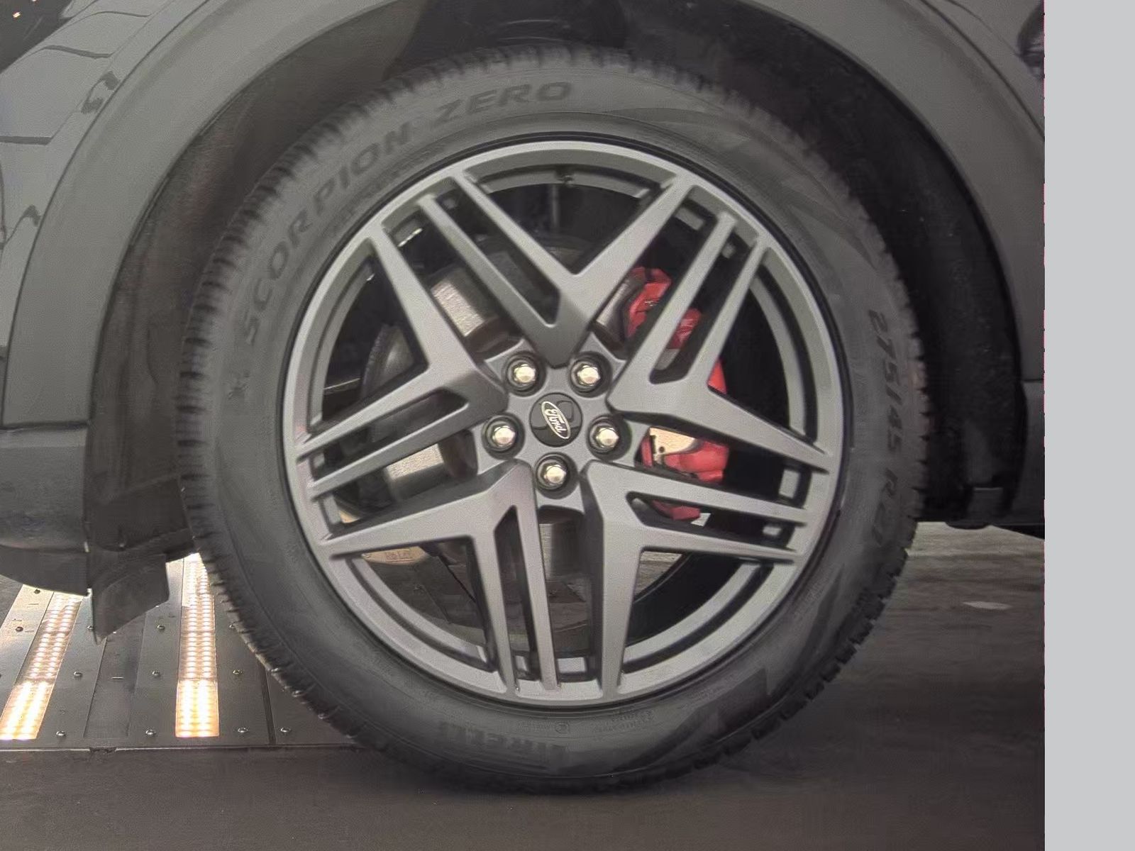 2025 Ford Explorer ST AWD