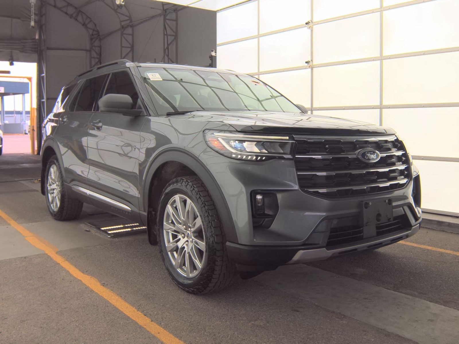 2025 Ford Explorer Active AWD