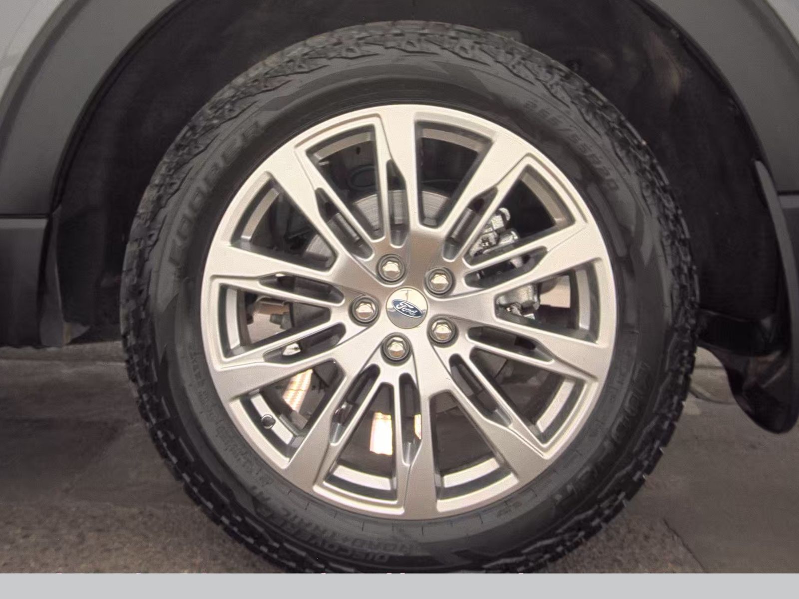 2025 Ford Explorer Active AWD