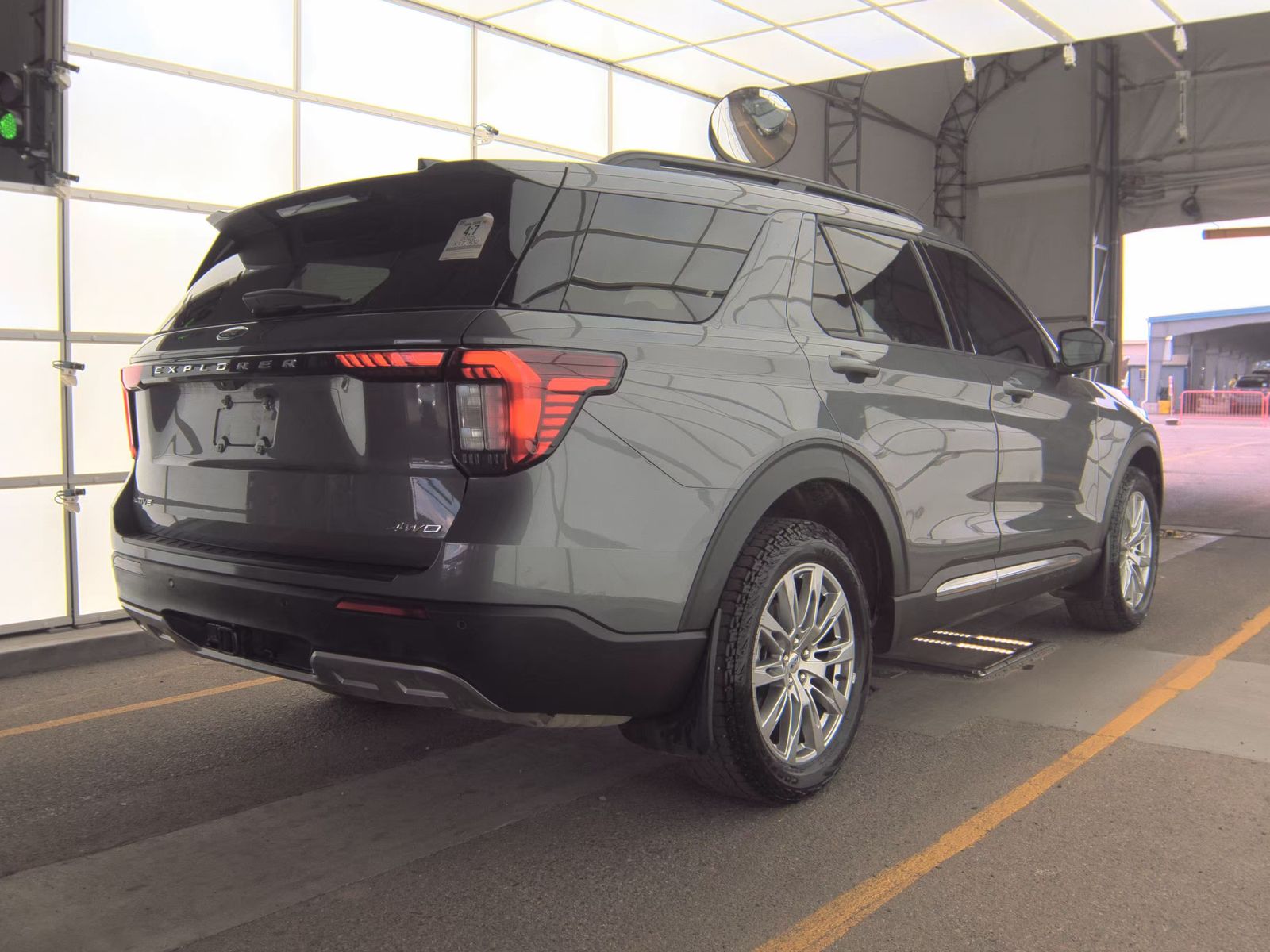 2025 Ford Explorer Active AWD