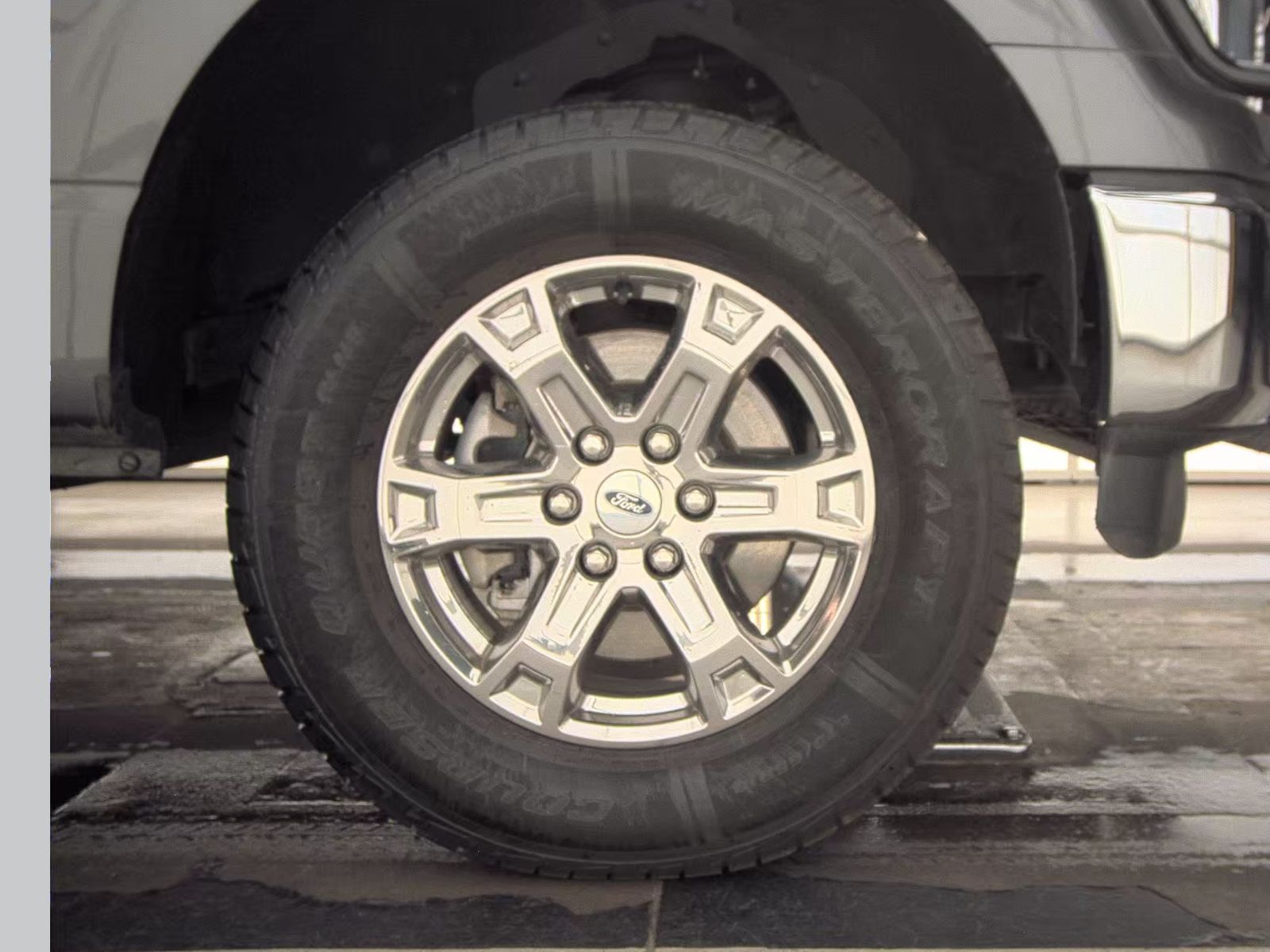 2023 Ford F-150 Lariat AWD