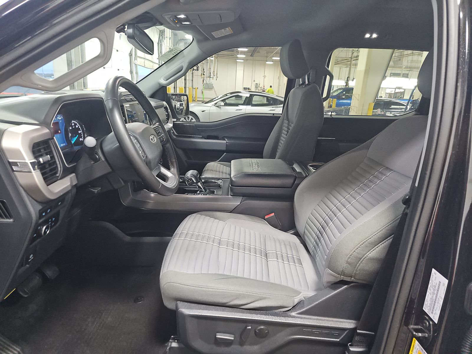 2023 Ford F-150 XLT AWD