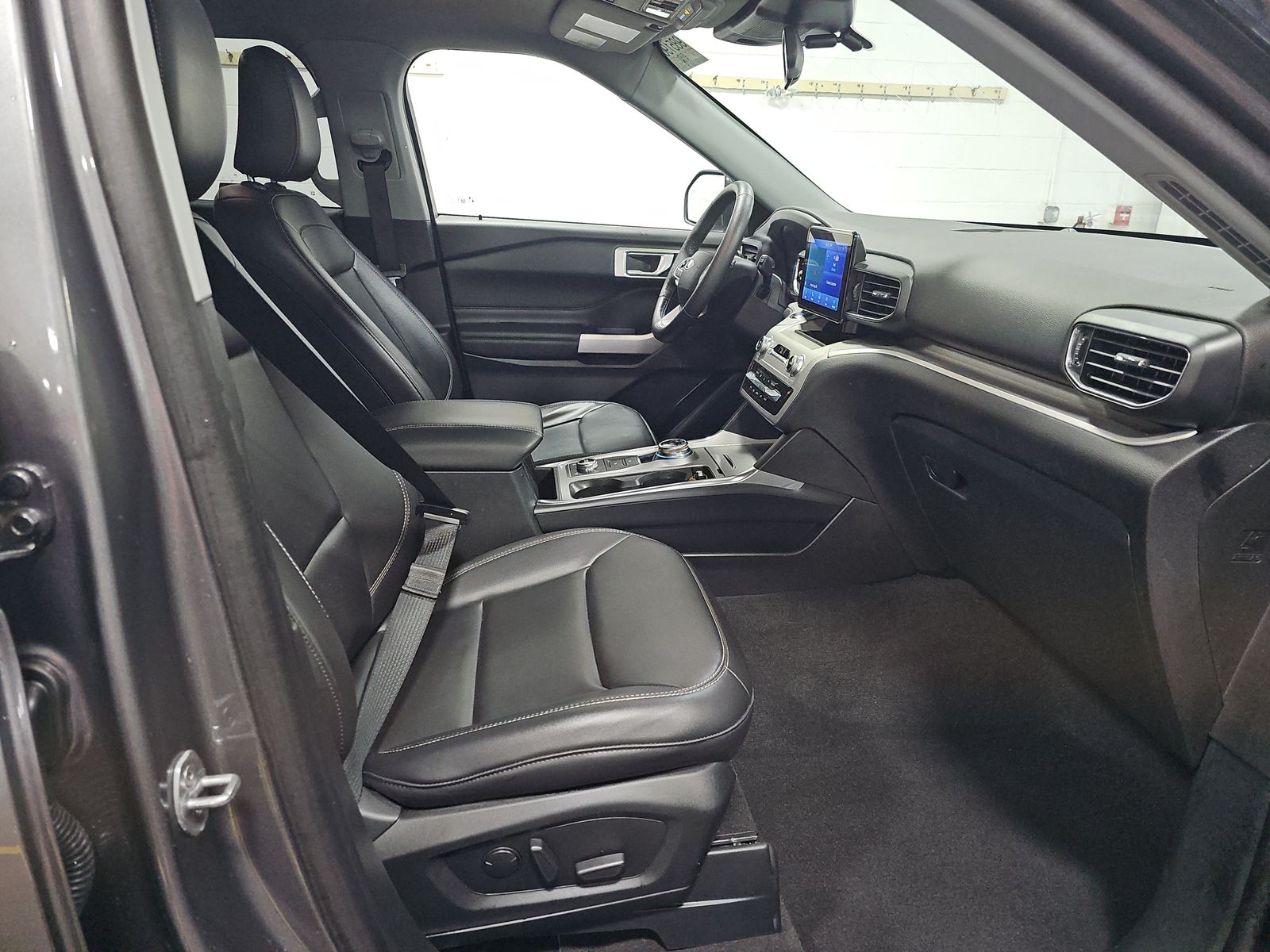 2022 Ford Explorer XLT AWD