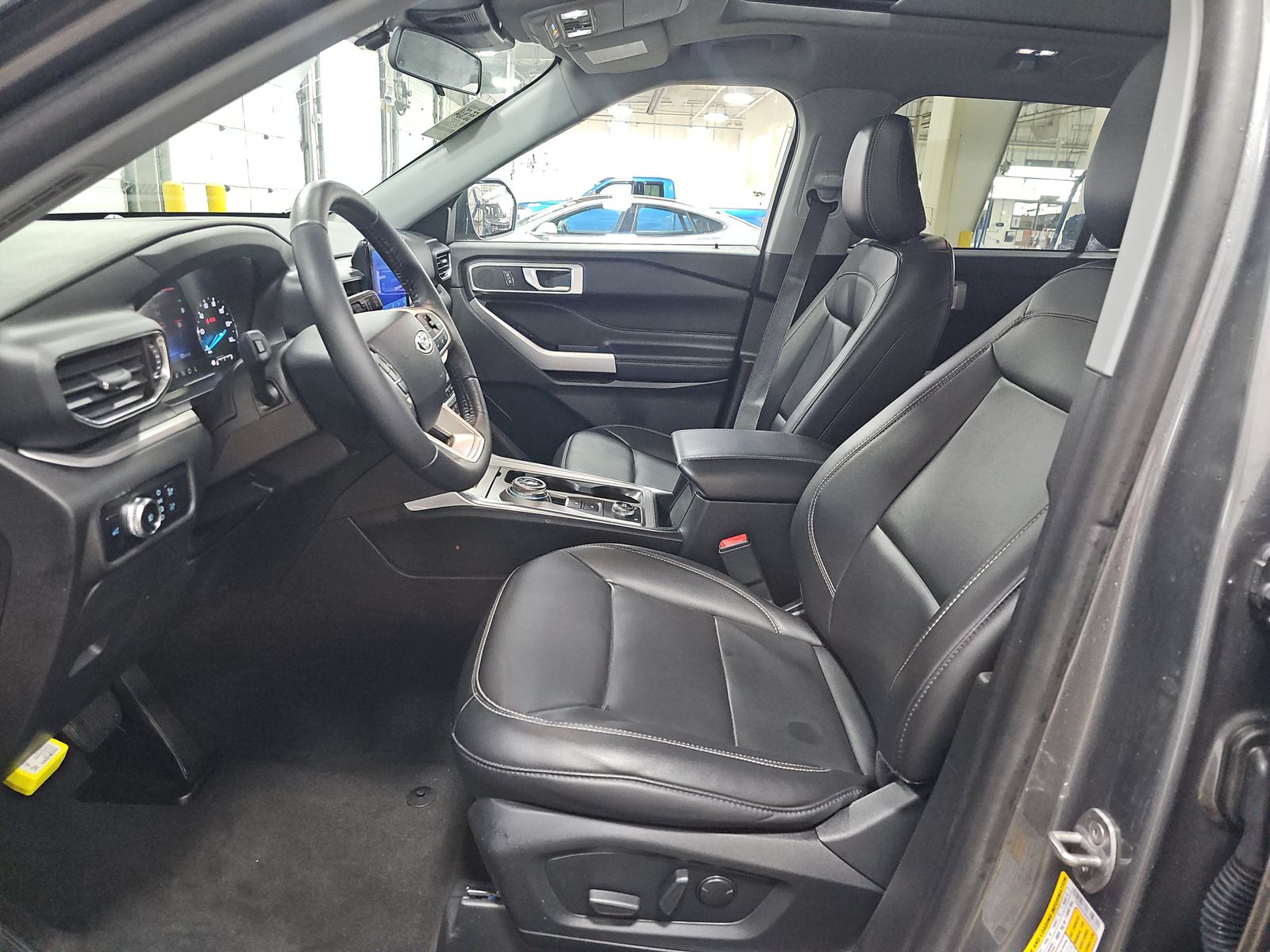 2022 Ford Explorer XLT AWD