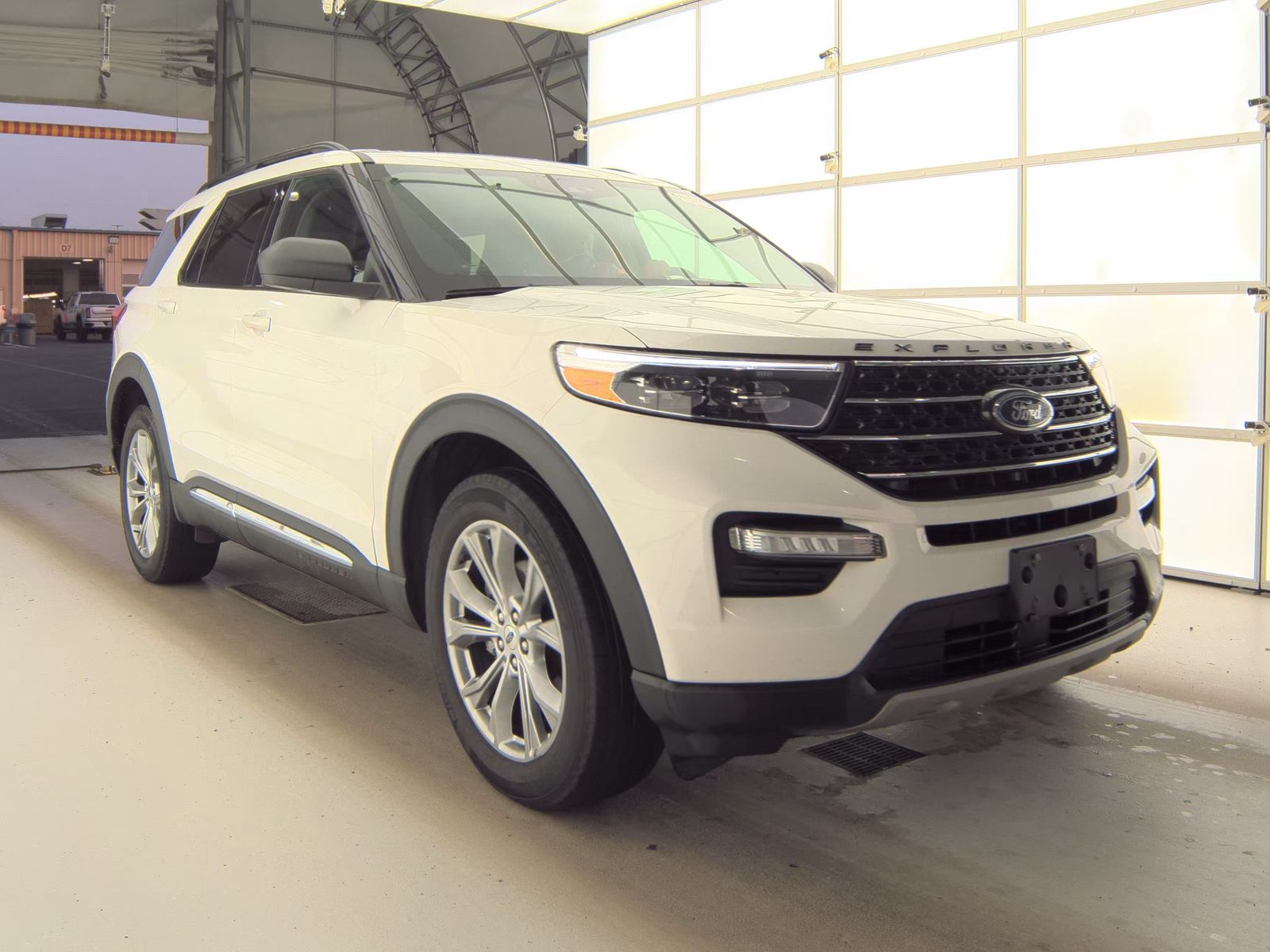 2023 Ford Explorer XLT AWD