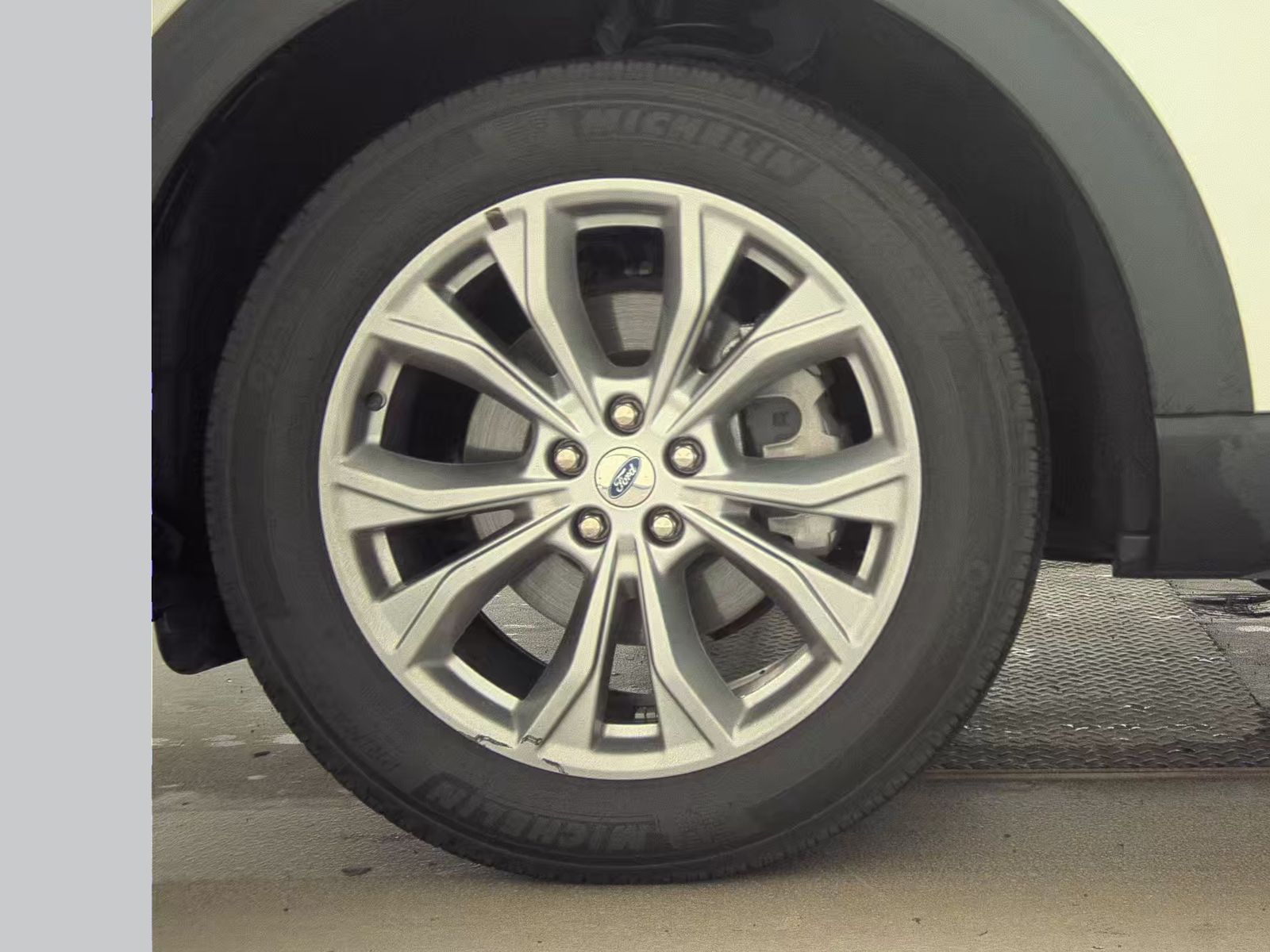 2023 Ford Explorer XLT AWD