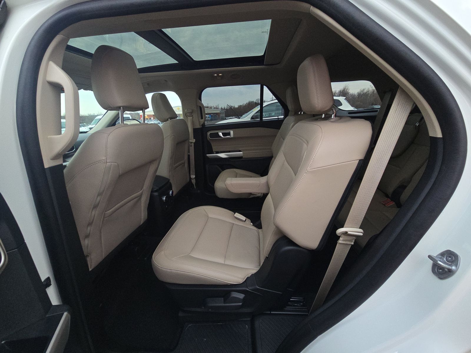 2023 Ford Explorer XLT AWD