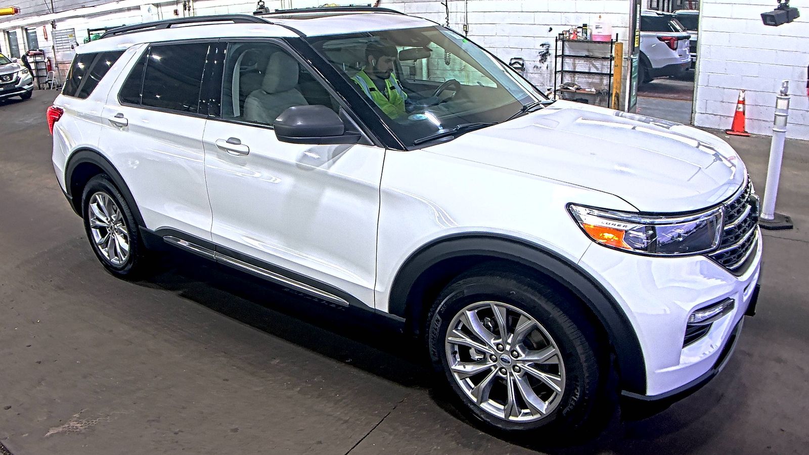 2023 Ford Explorer XLT AWD