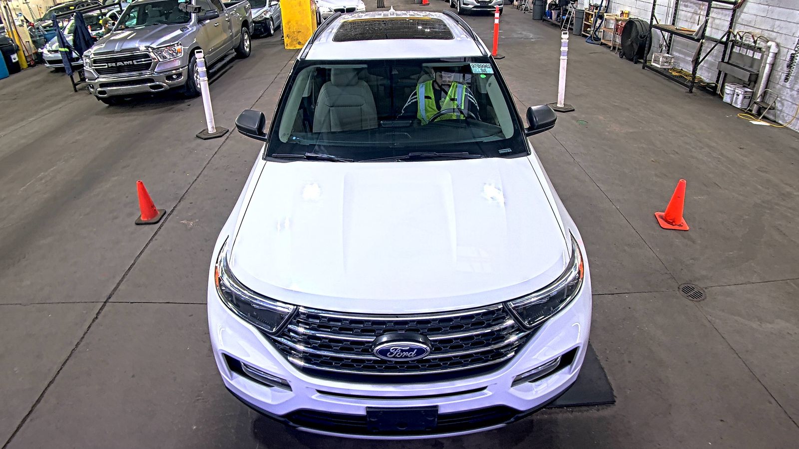 2023 Ford Explorer XLT AWD