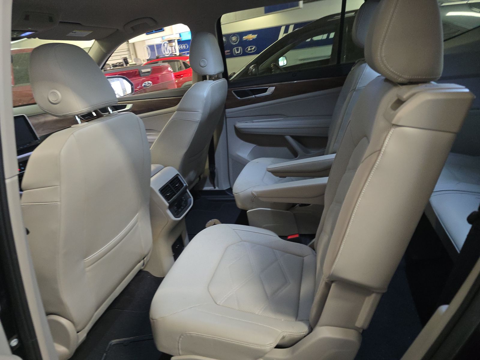 2024 Volkswagen Atlas 2.0T SE FWD