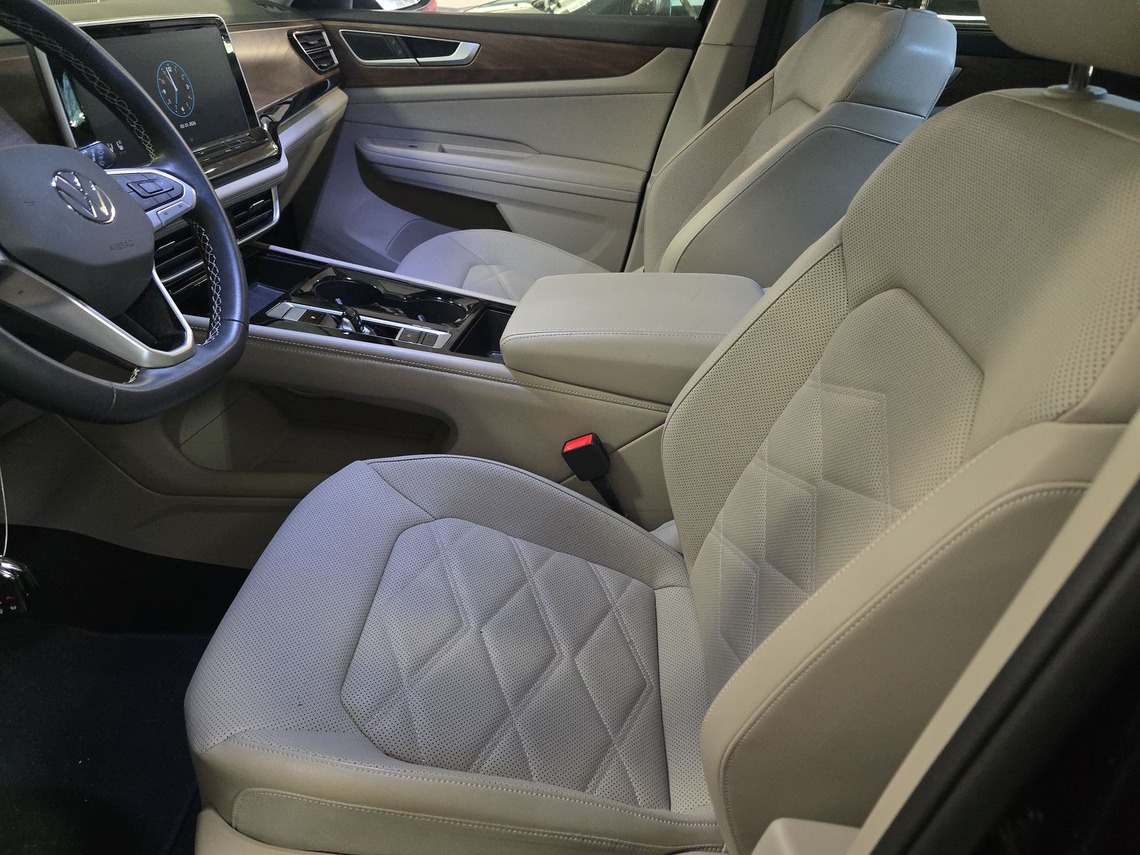 2024 Volkswagen Atlas 2.0T SE FWD