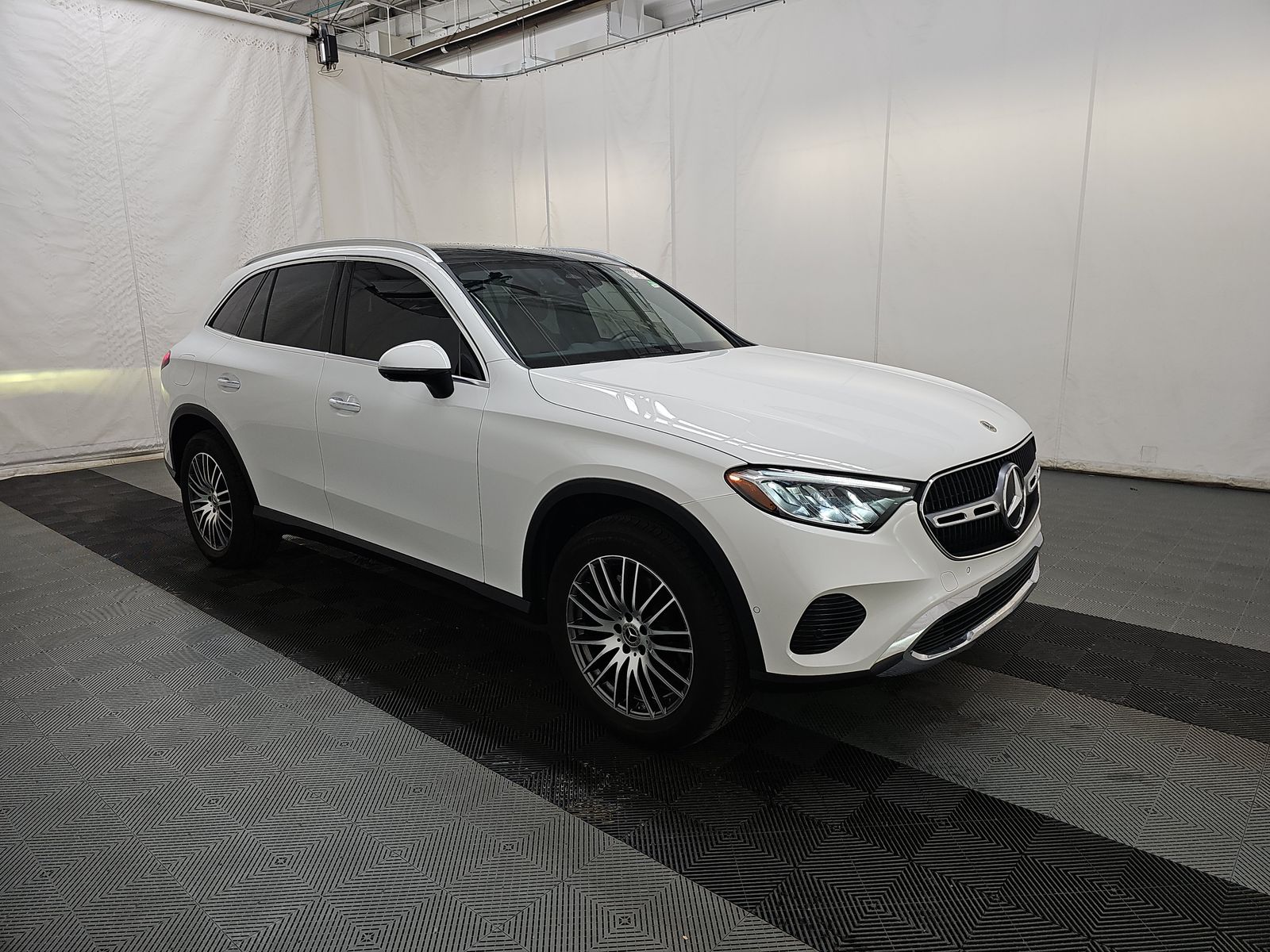 MERCEDES-BENZ GLC-CLASS - 4