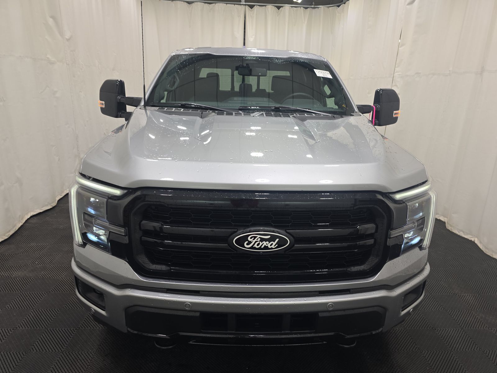 2025 Ford F-150 Lariat AWD