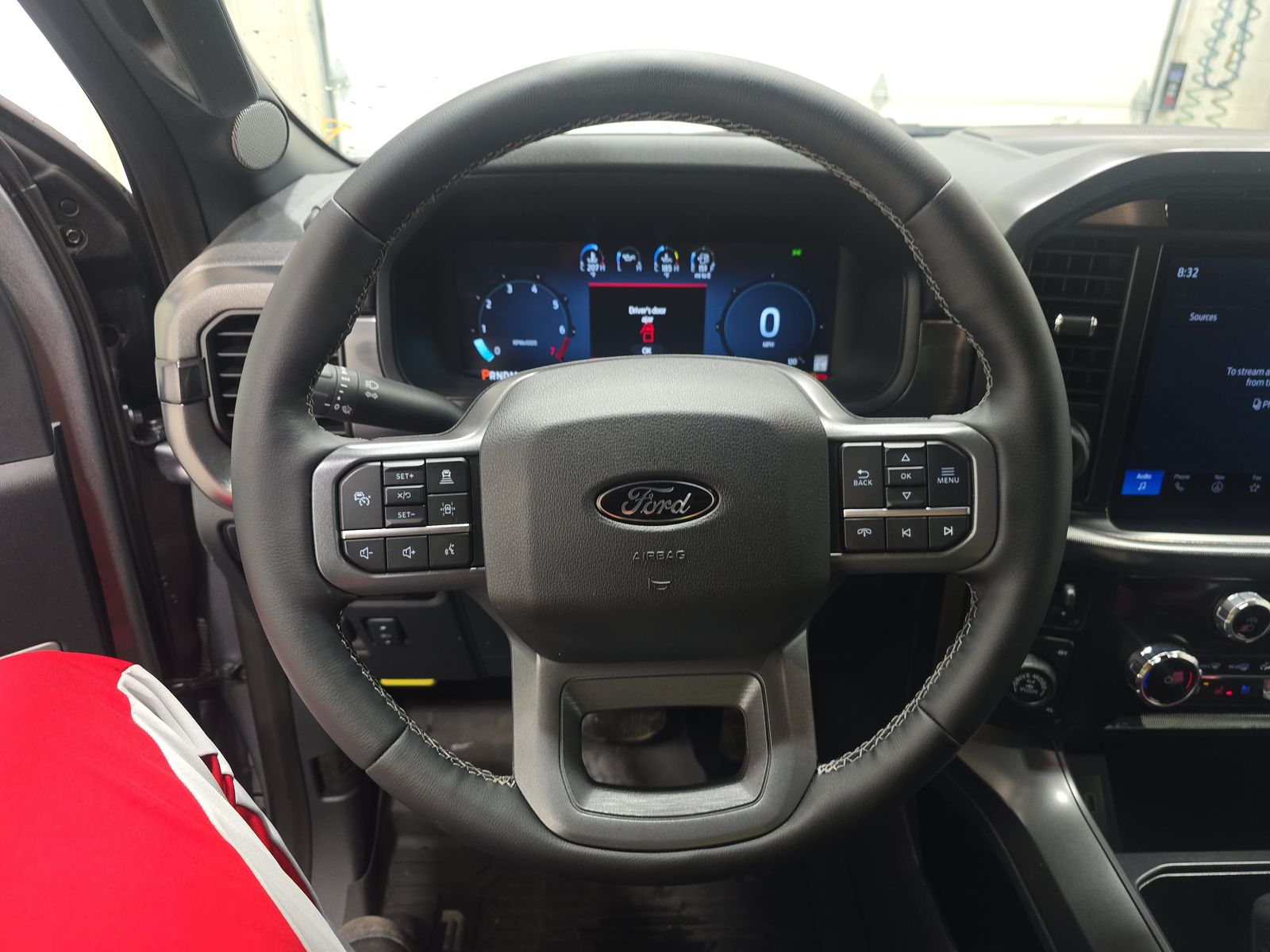 2025 Ford F-150 Lariat AWD