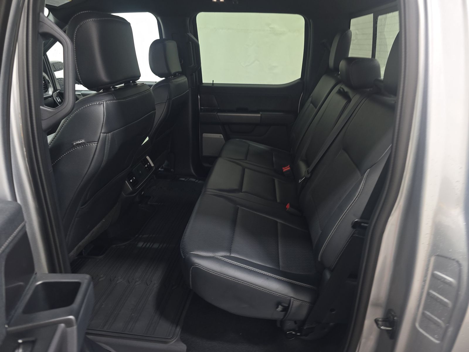 2025 Ford F-150 Lariat AWD