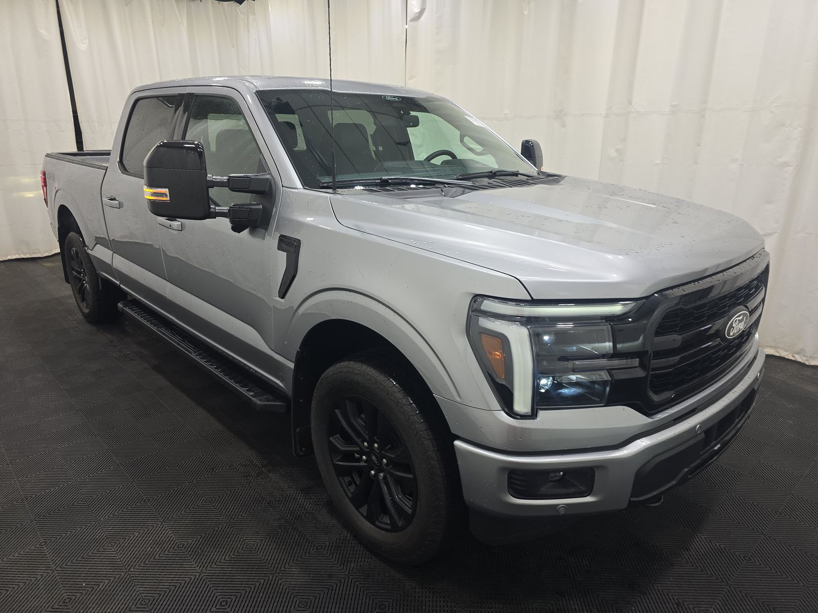 2025 Ford F-150 Lariat AWD