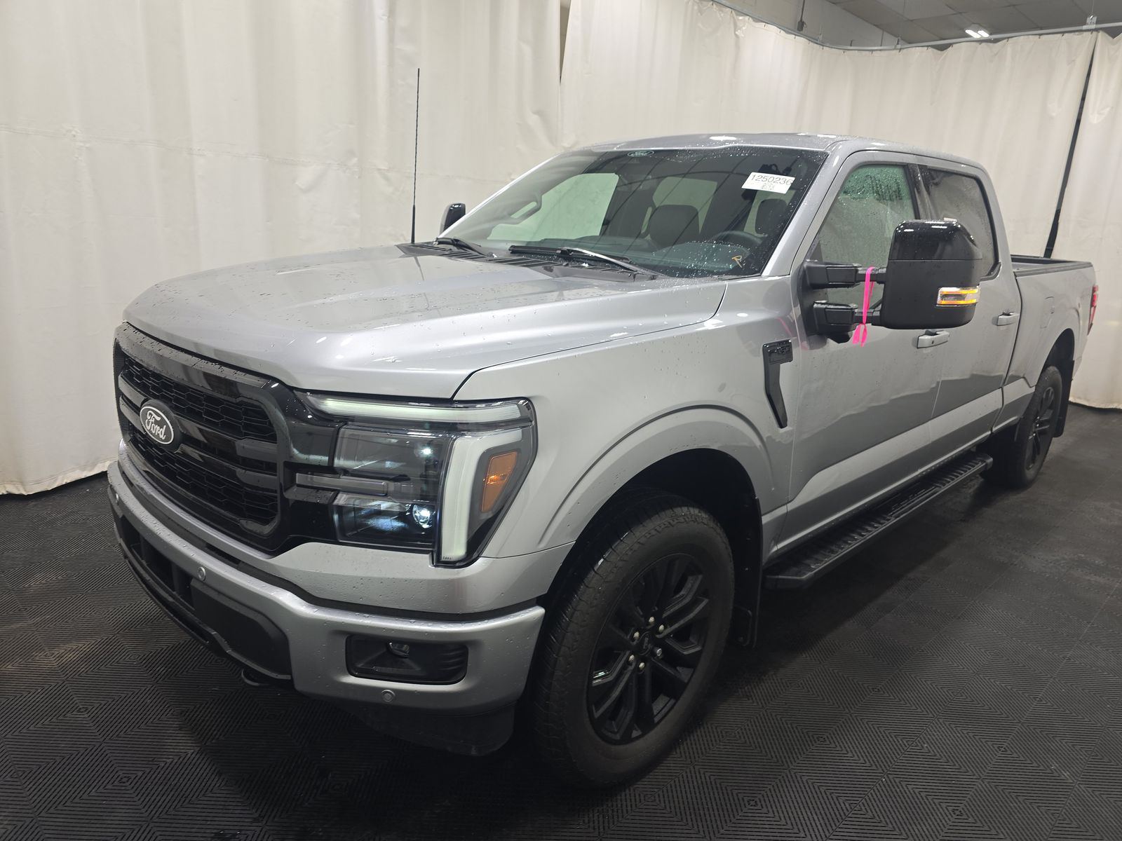 2025 Ford F-150 Lariat AWD