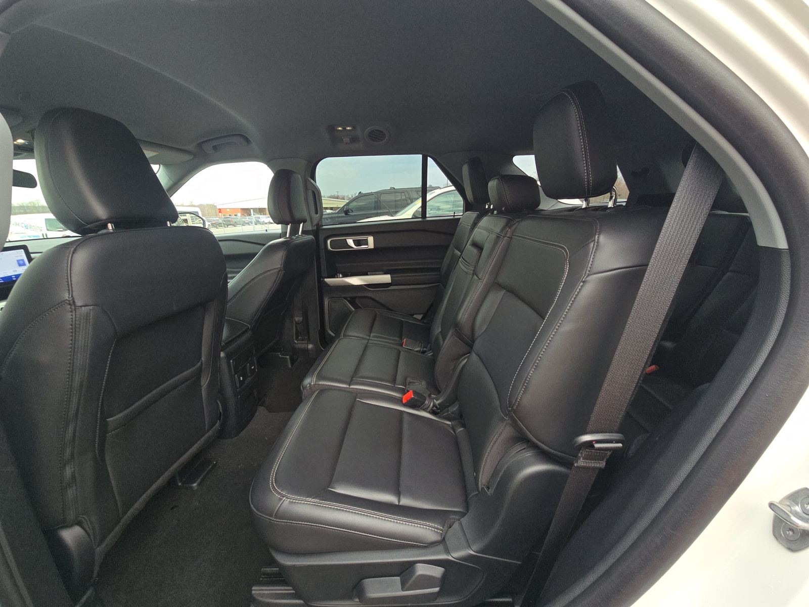 2023 Ford Explorer XLT AWD