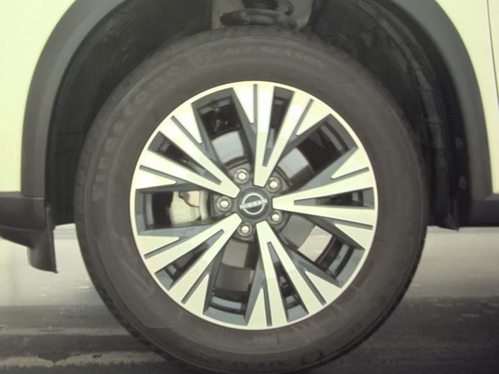 2022 Nissan Rogue SV FWD