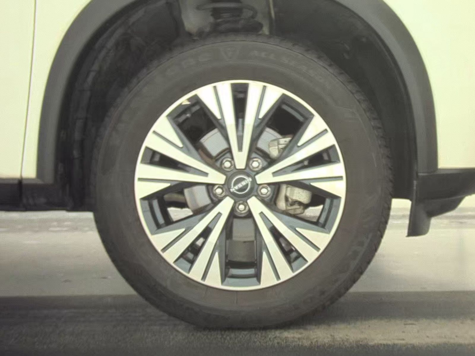 2022 Nissan Rogue SV FWD