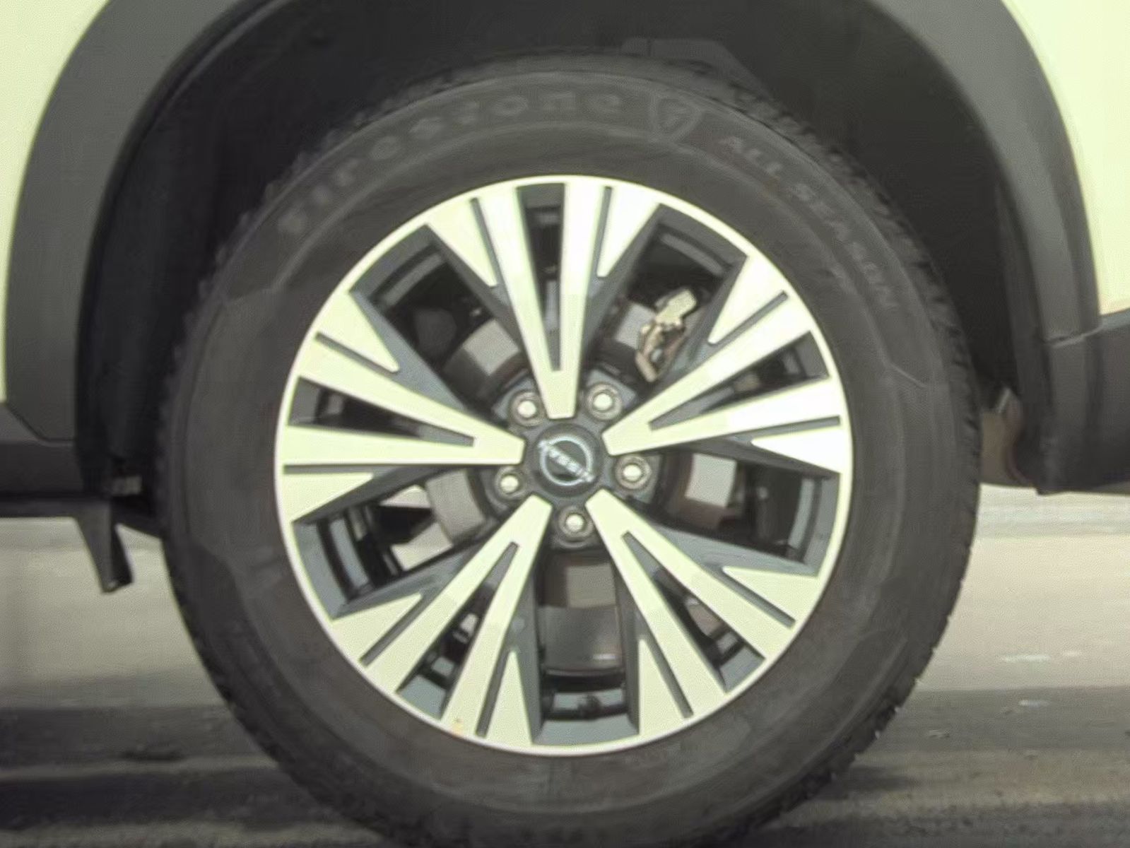 2022 Nissan Rogue SV FWD