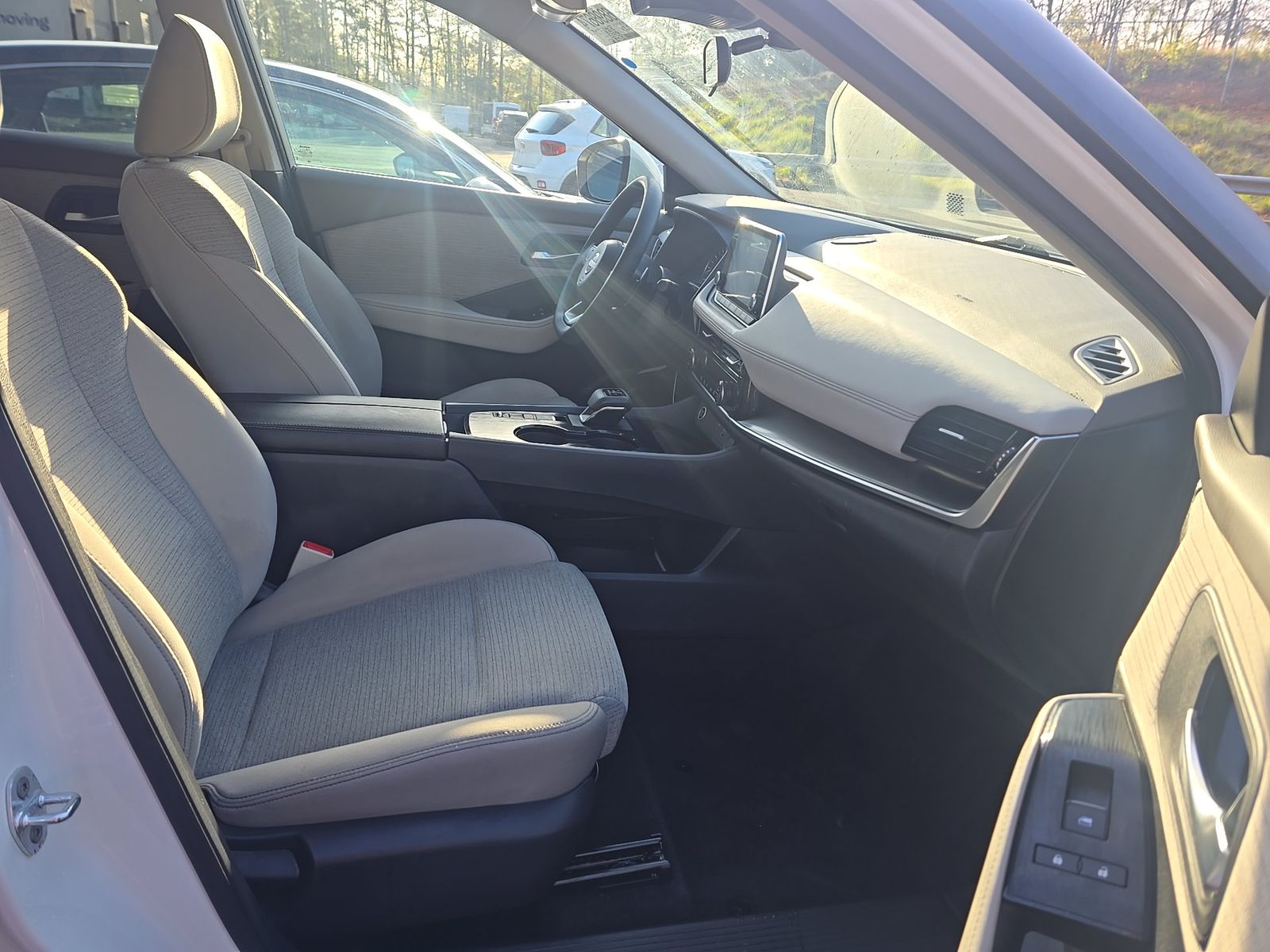 2022 Nissan Rogue SV FWD