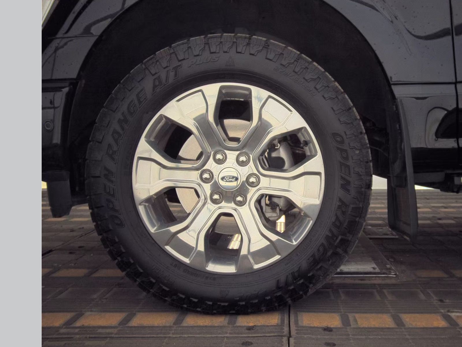 2023 Ford F-150 Platinum AWD