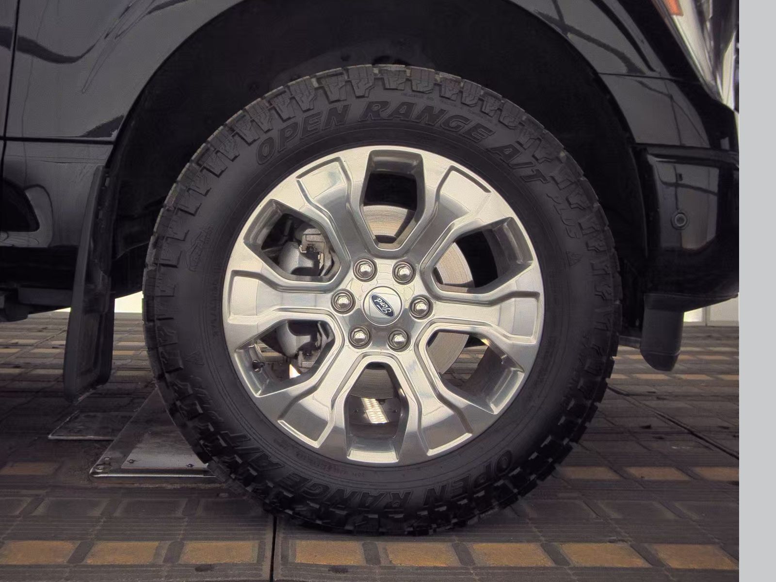 2023 Ford F-150 Platinum AWD