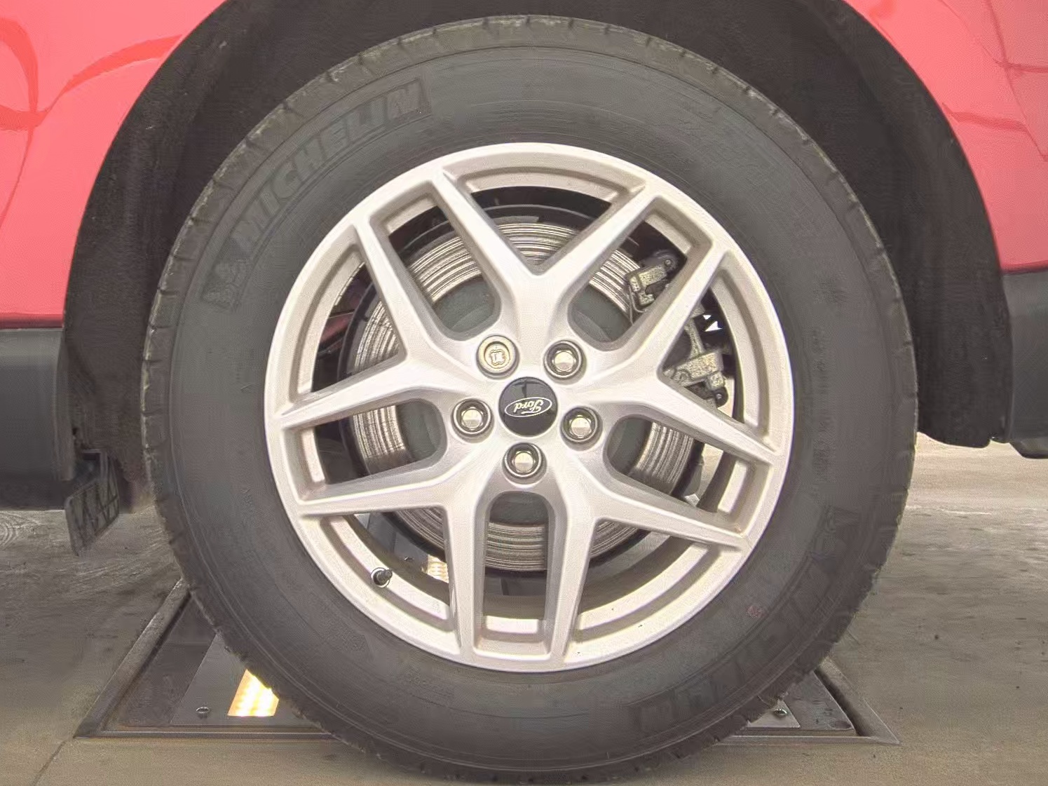 2023 Ford Edge SEL AWD