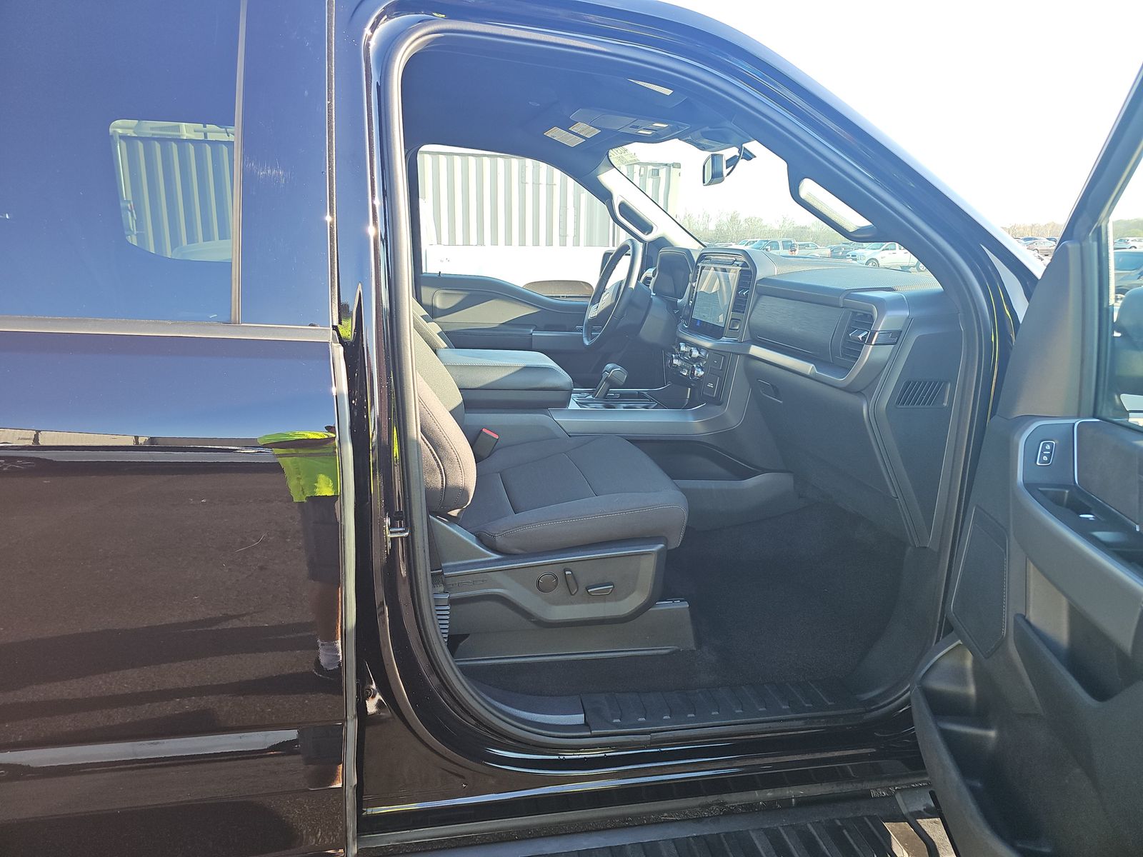 2025 Ford F-150 XLT AWD