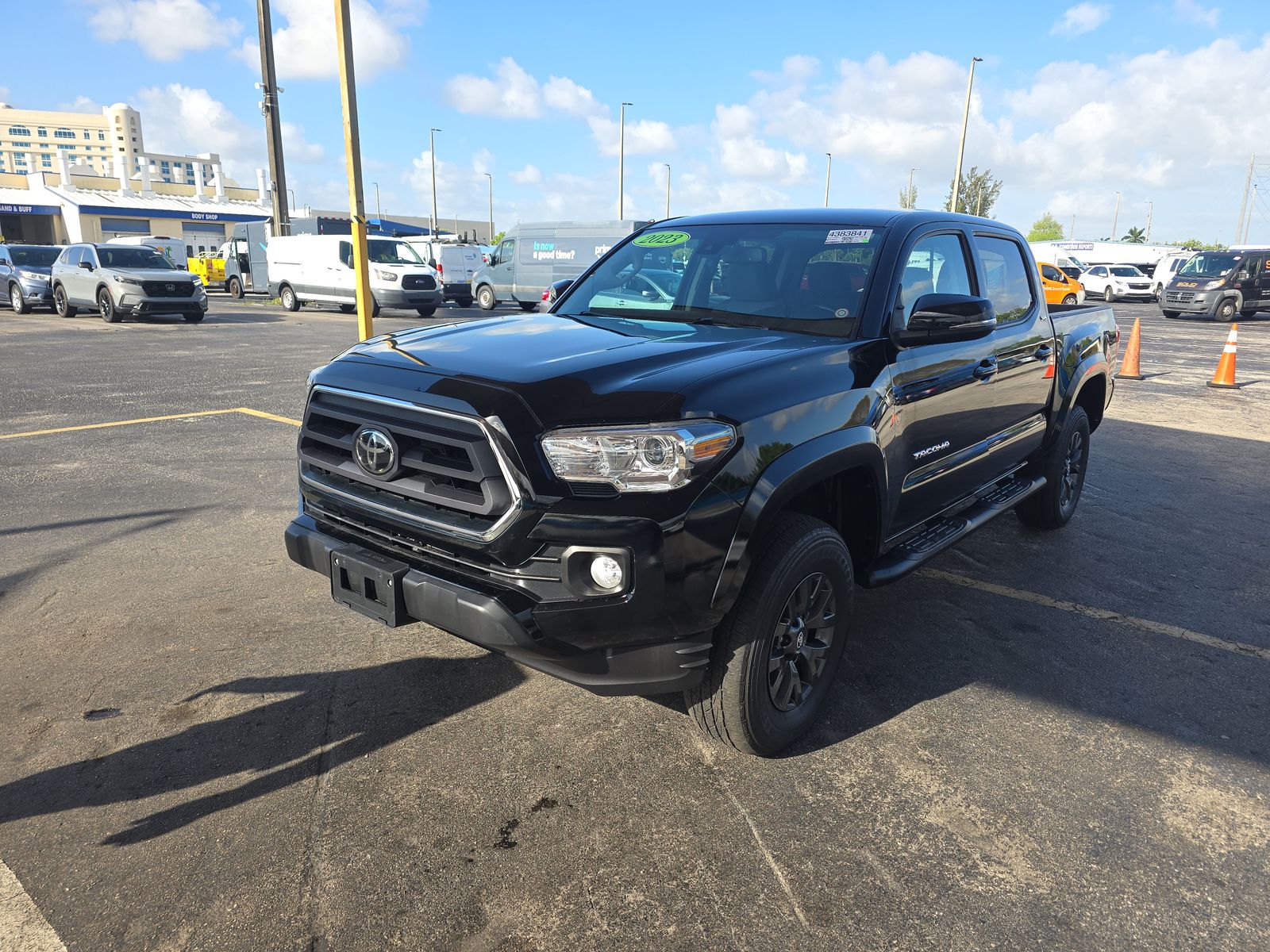 2023 Toyota Tacoma SR5 AWD