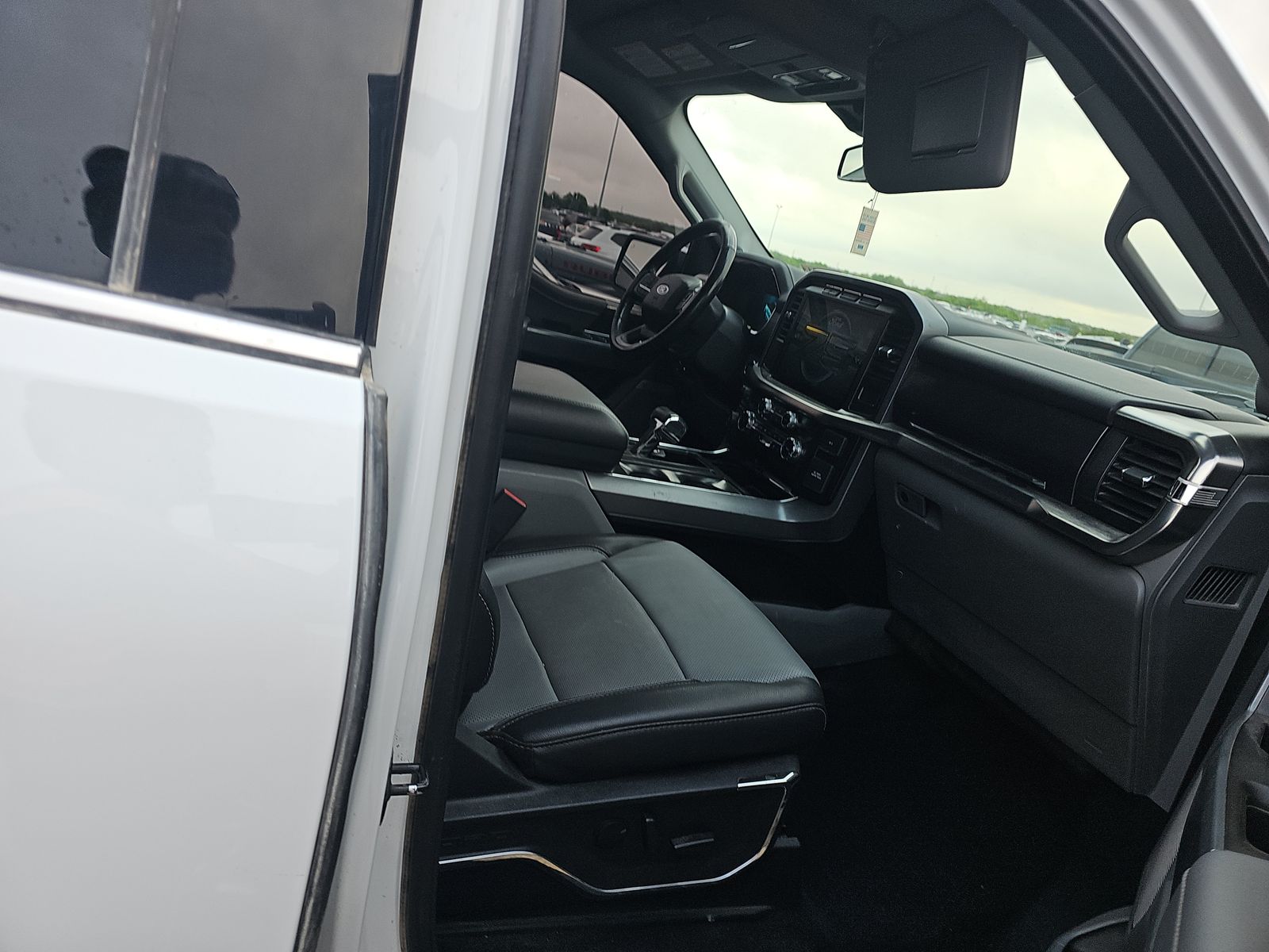 2023 Ford F-150 Lariat AWD