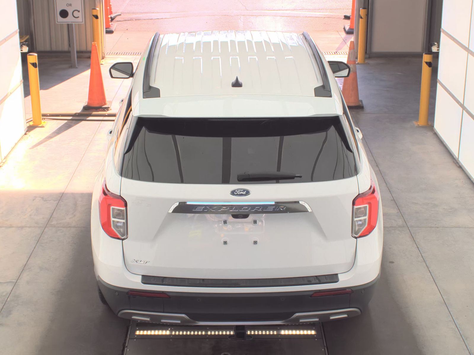 2023 Ford Explorer XLT RWD