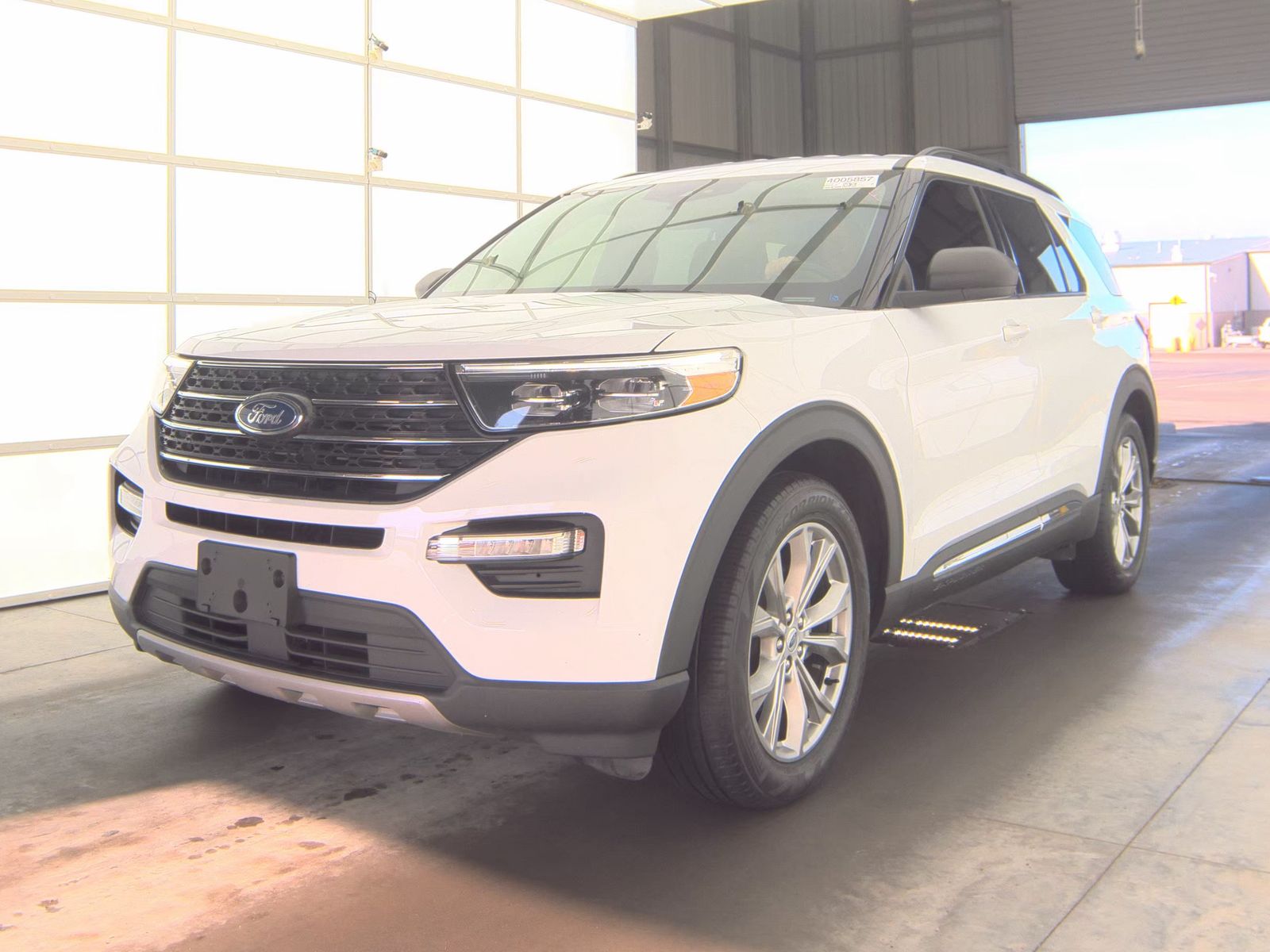 2023 Ford Explorer XLT RWD