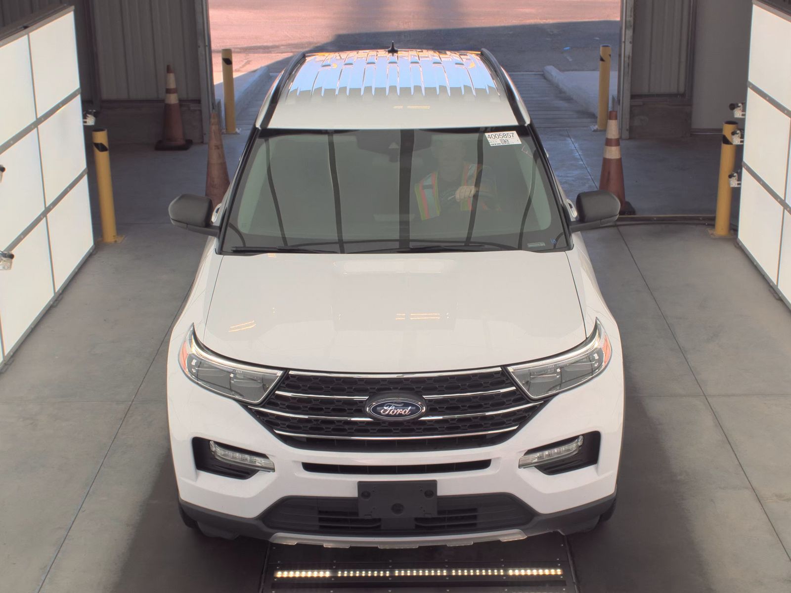 2023 Ford Explorer XLT RWD