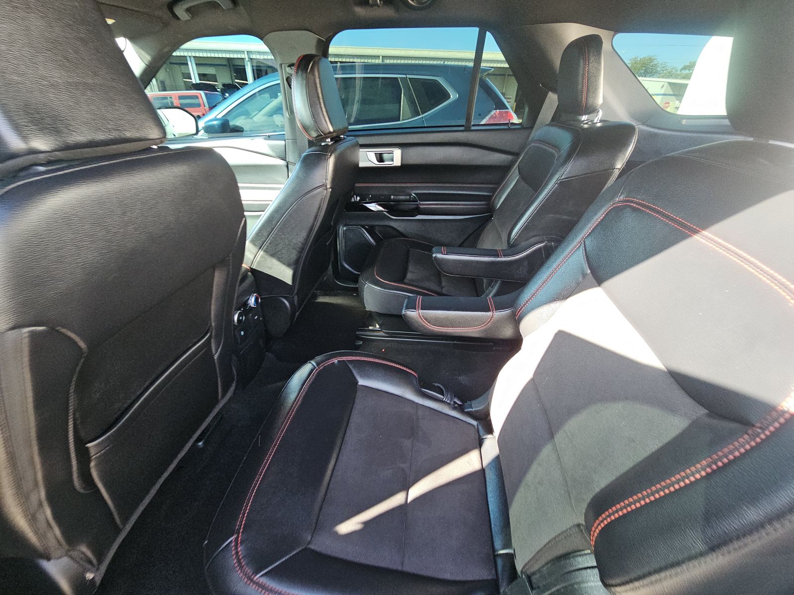 2023 Ford Explorer ST-Line RWD