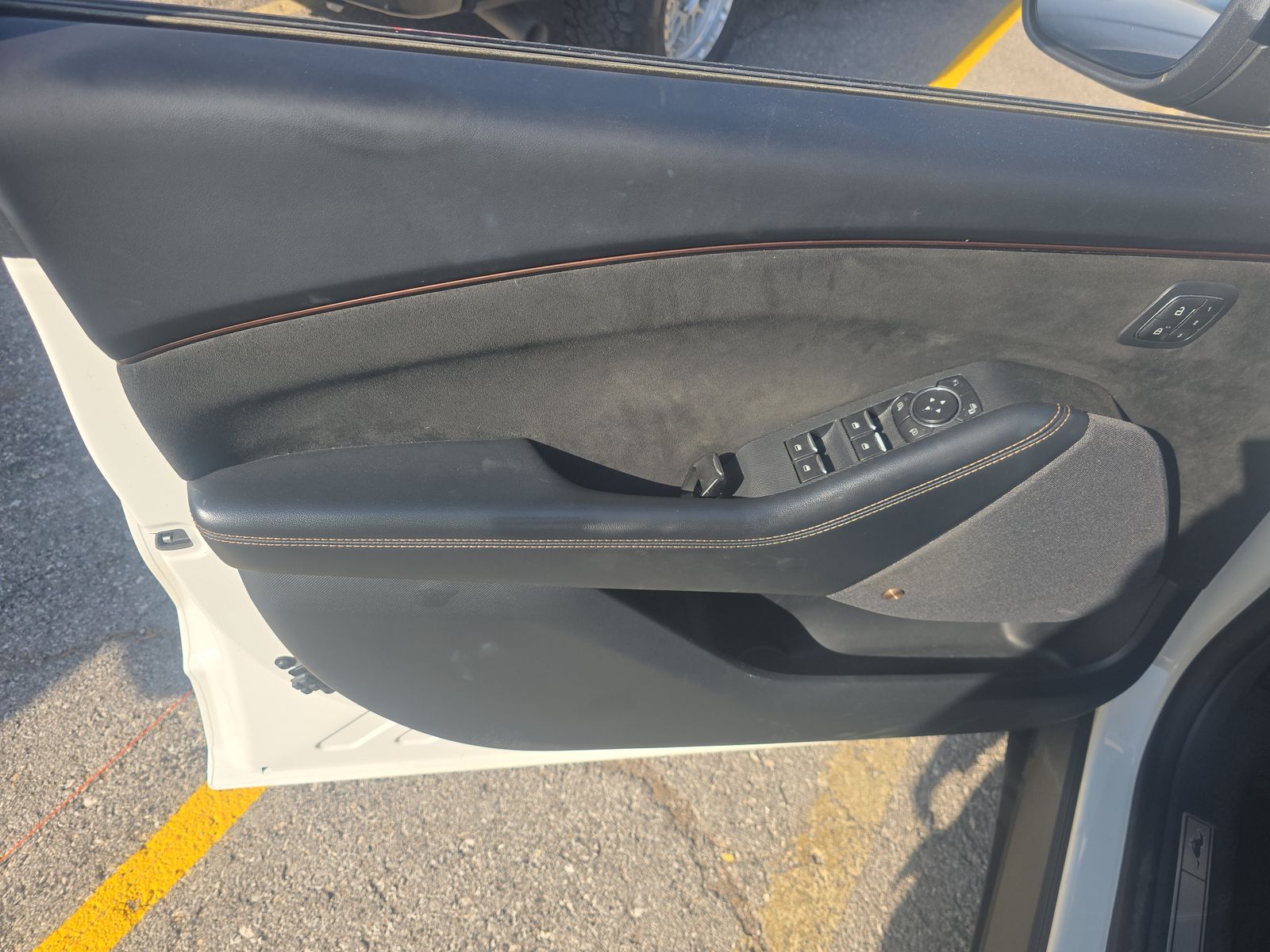FORD MUSTANG MACH-E - 10