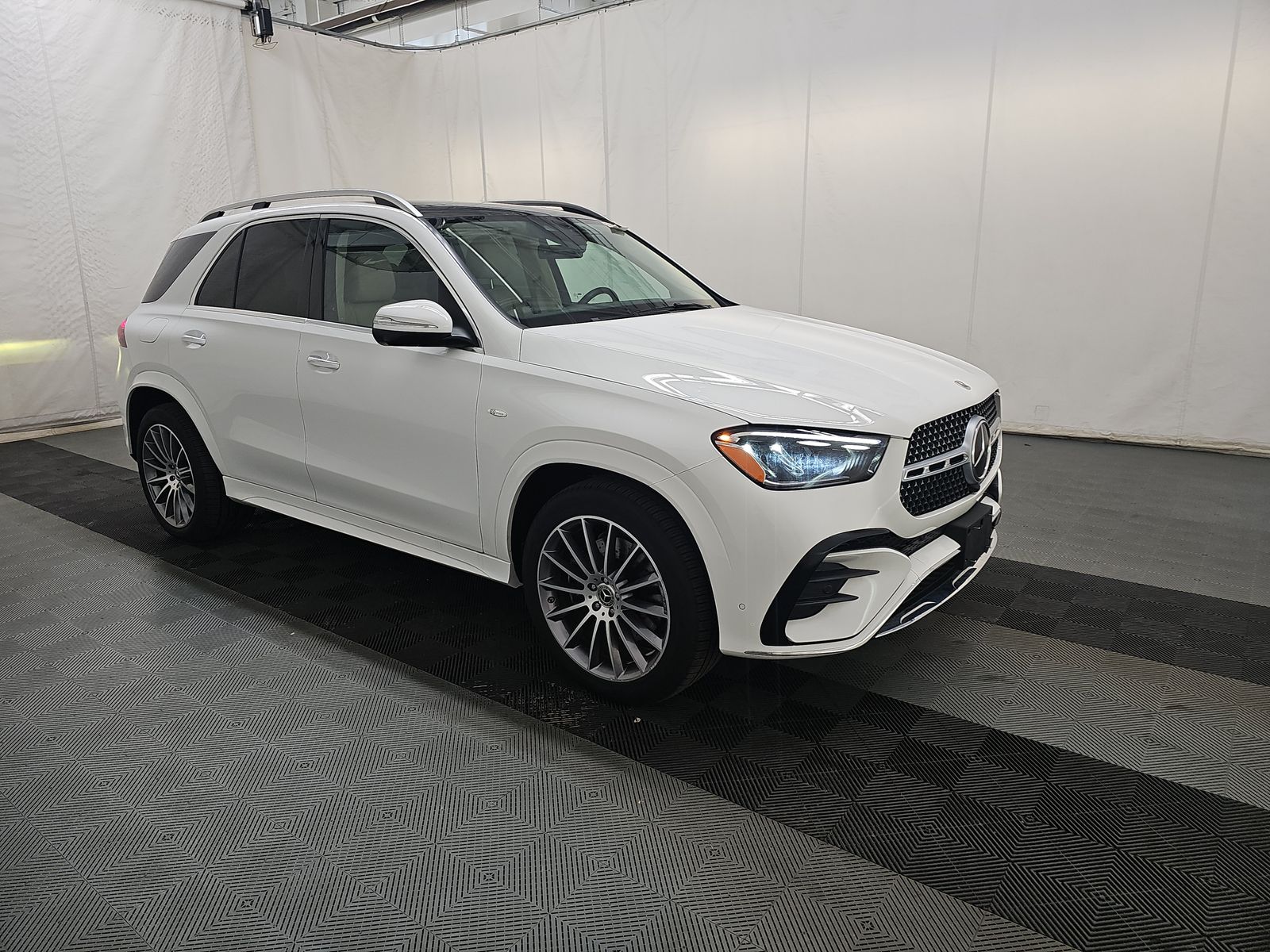 MERCEDES-BENZ GLE - 4
