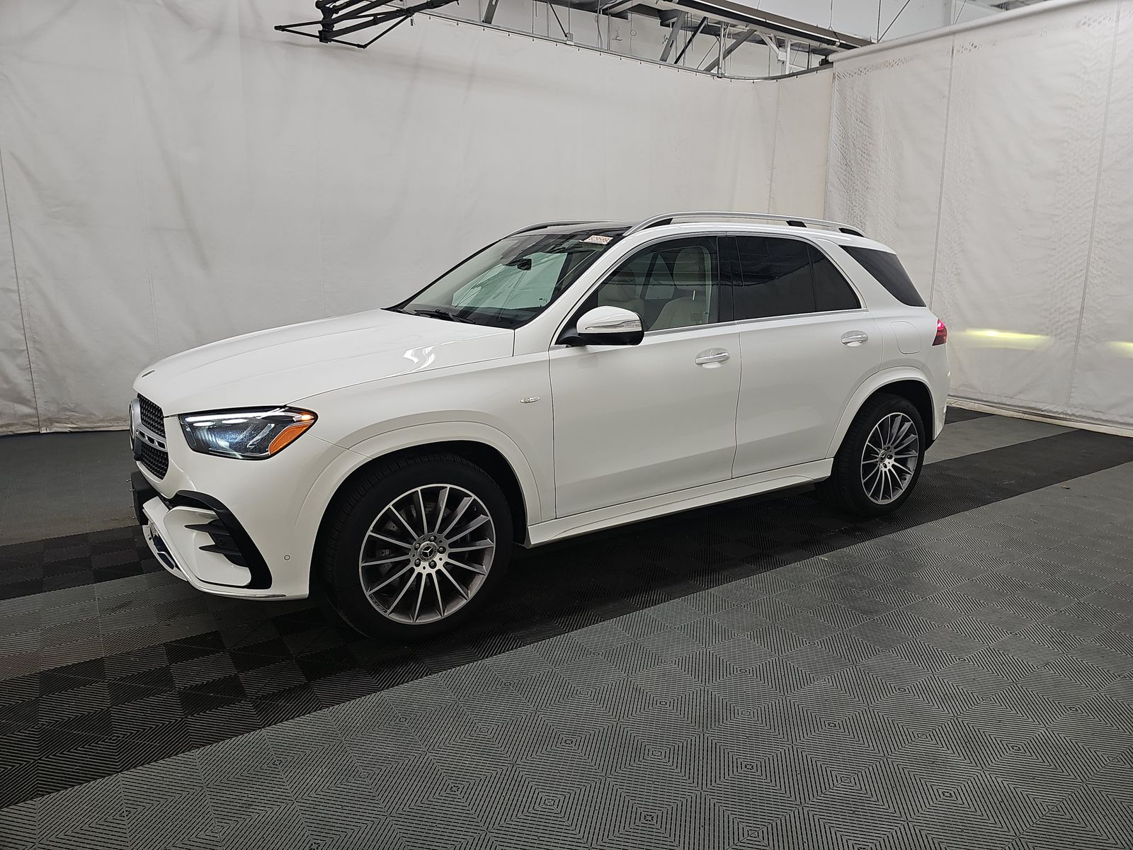 MERCEDES-BENZ GLE - 1