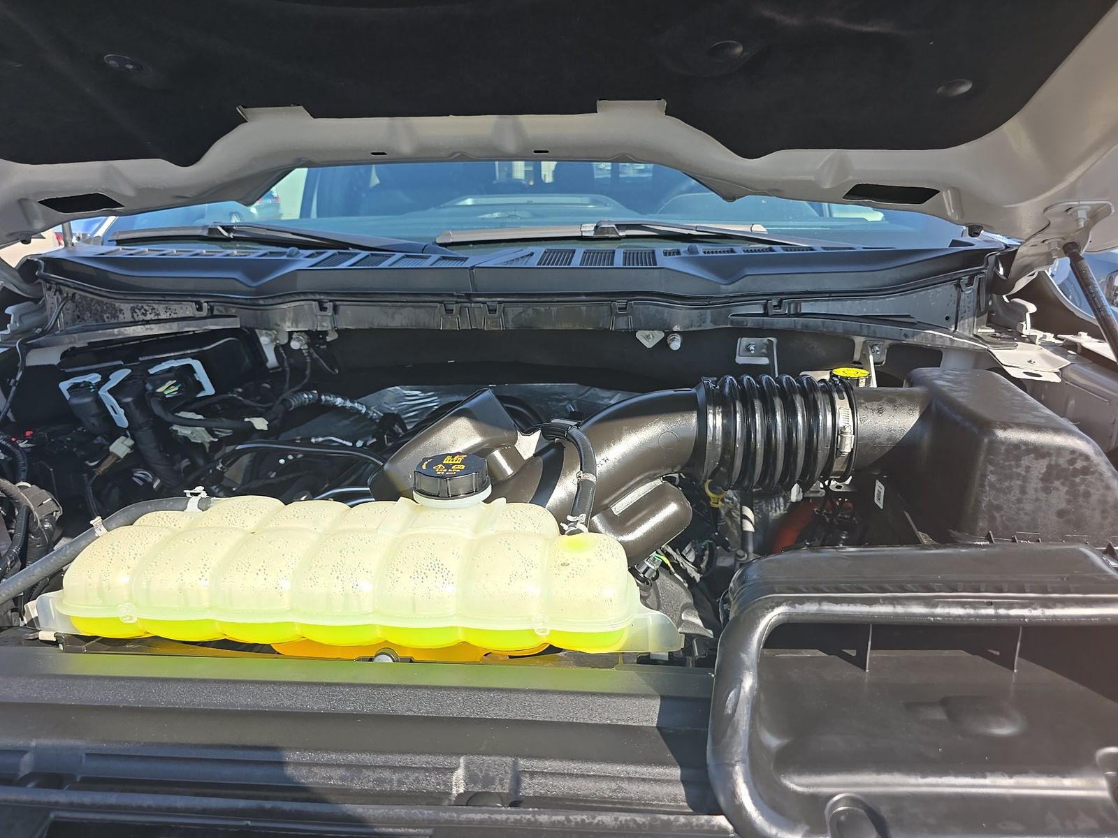 2025 Ford F-150 Lariat AWD