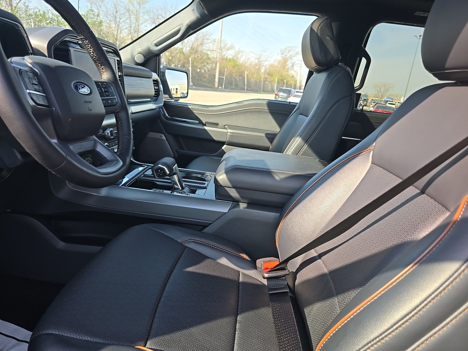 2025 Ford F-150 Lariat AWD