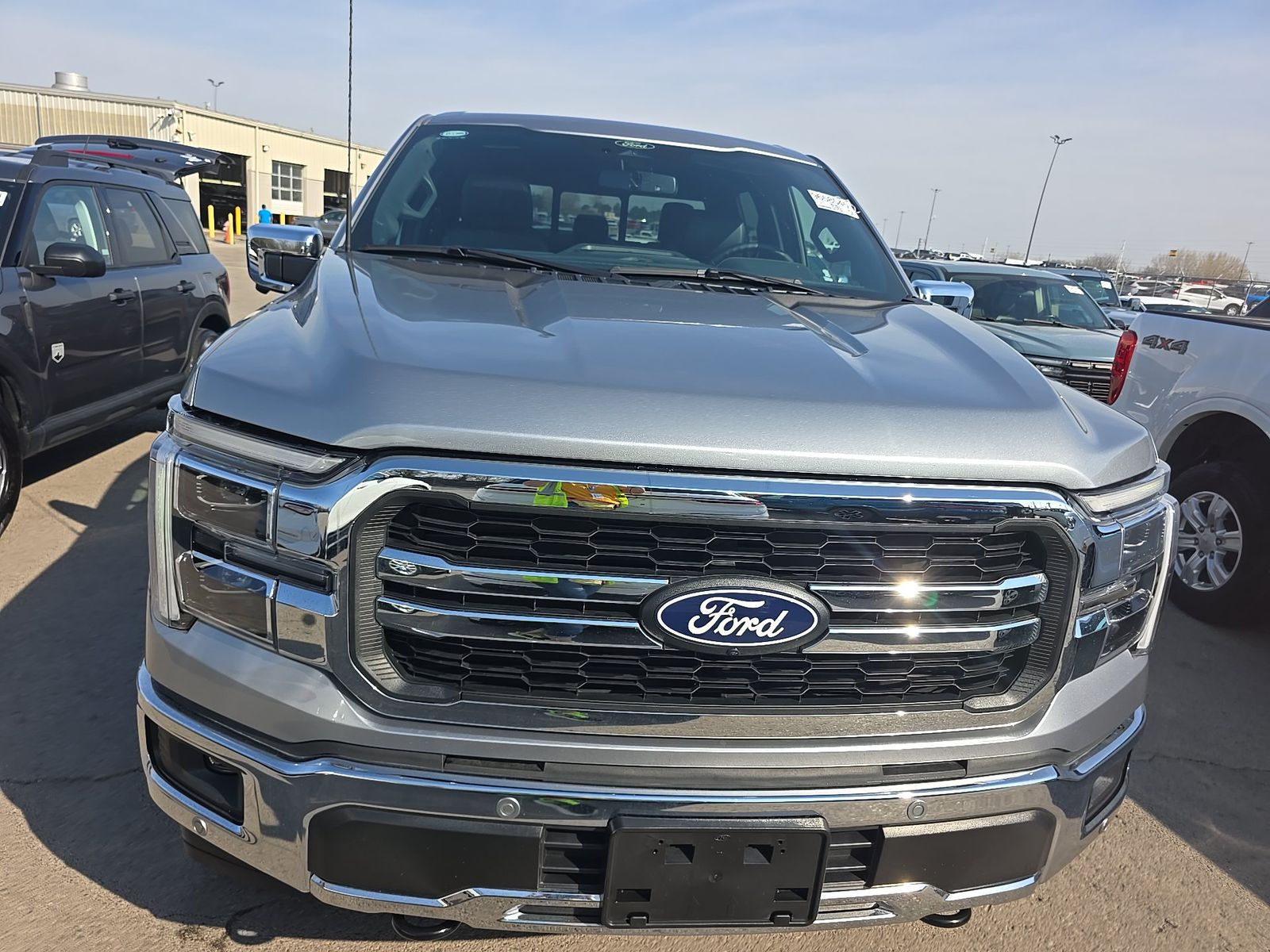 2025 Ford F-150 Lariat AWD