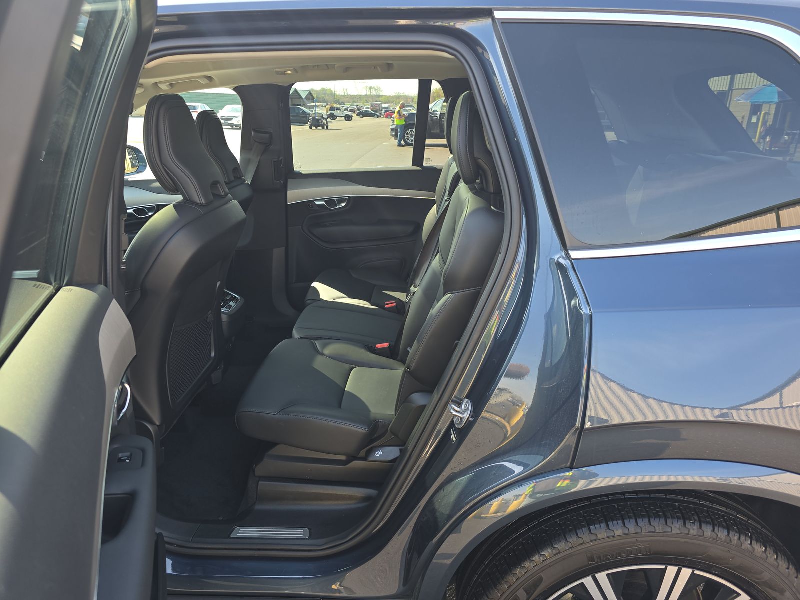 2025 Volvo XC90 B5 Core AWD