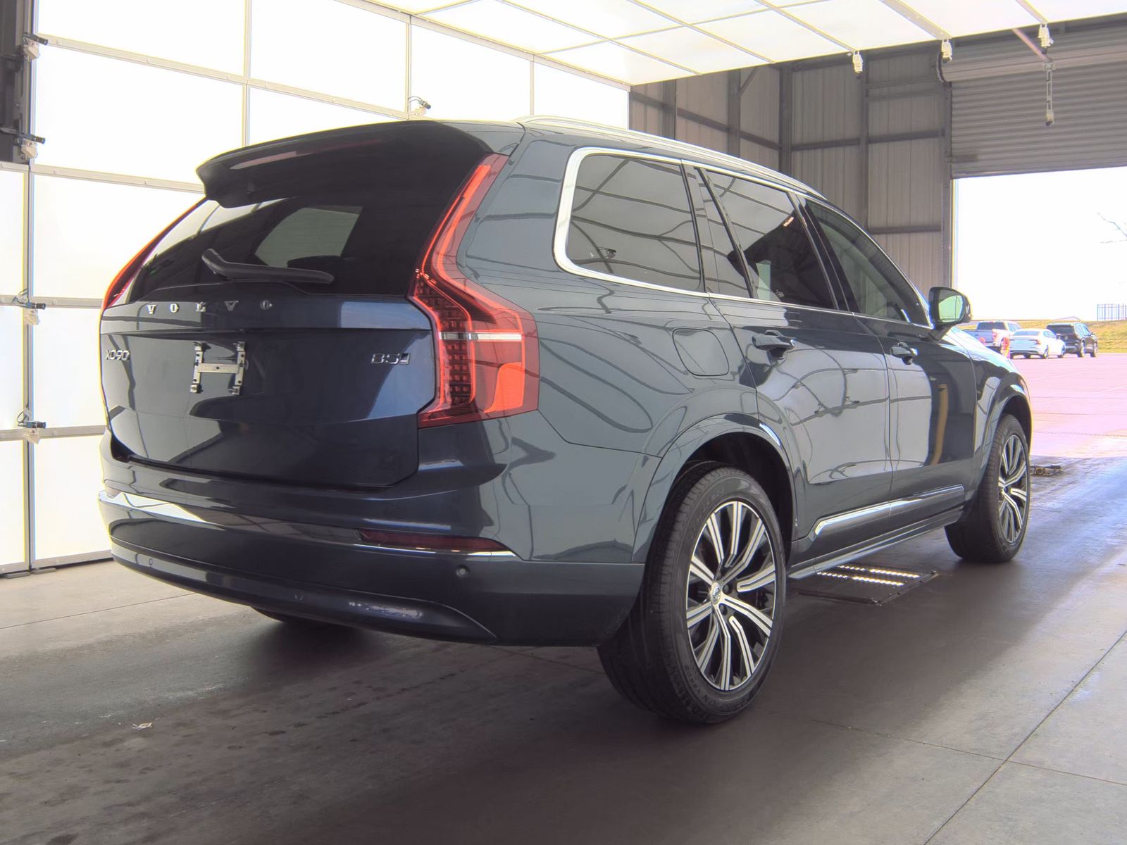 2025 Volvo XC90 B5 Core AWD
