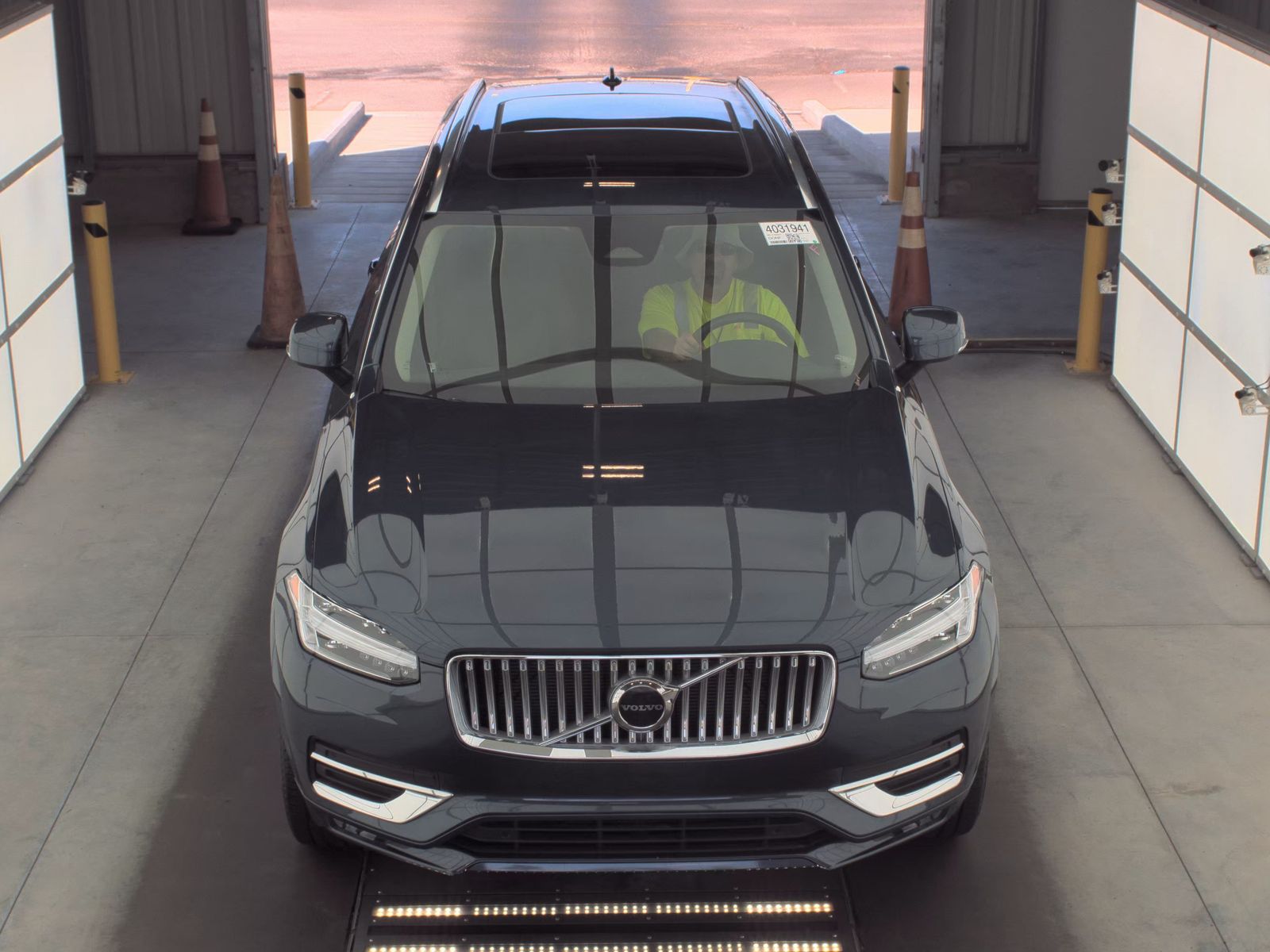 2025 Volvo XC90 B5 Core AWD