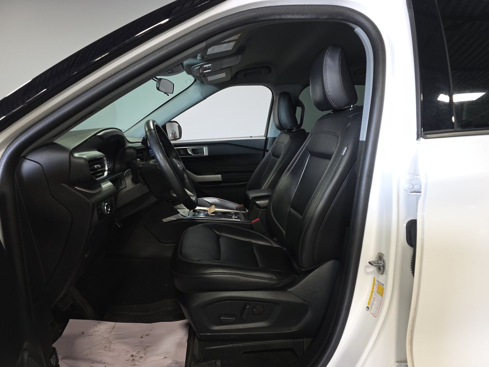 2023 Ford Explorer XLT AWD