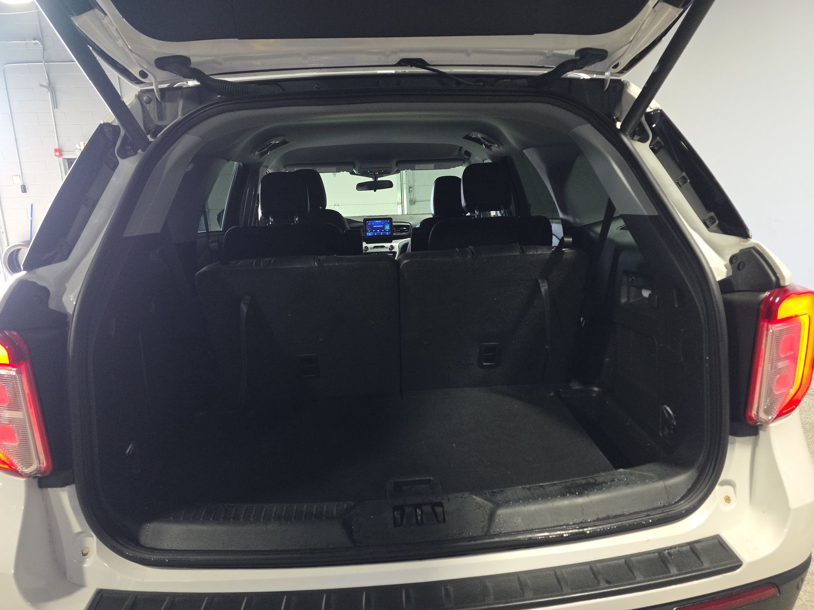 2023 Ford Explorer XLT AWD